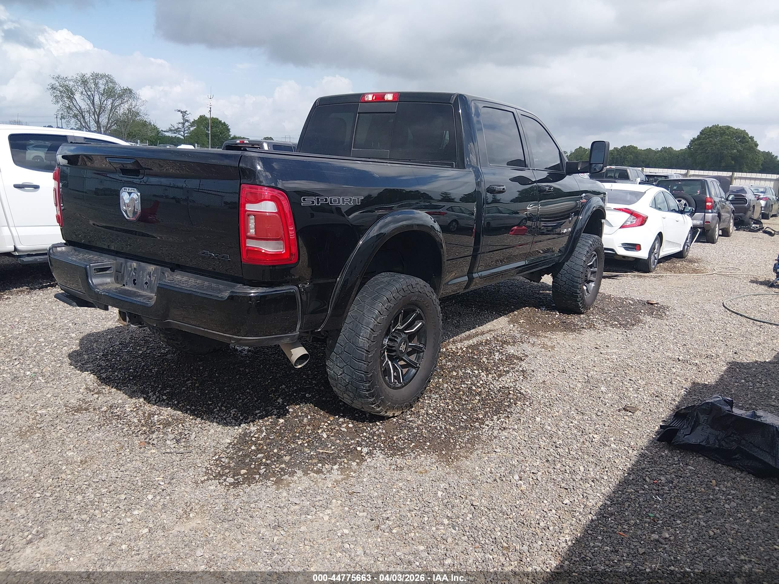 RAM 2500 image 4