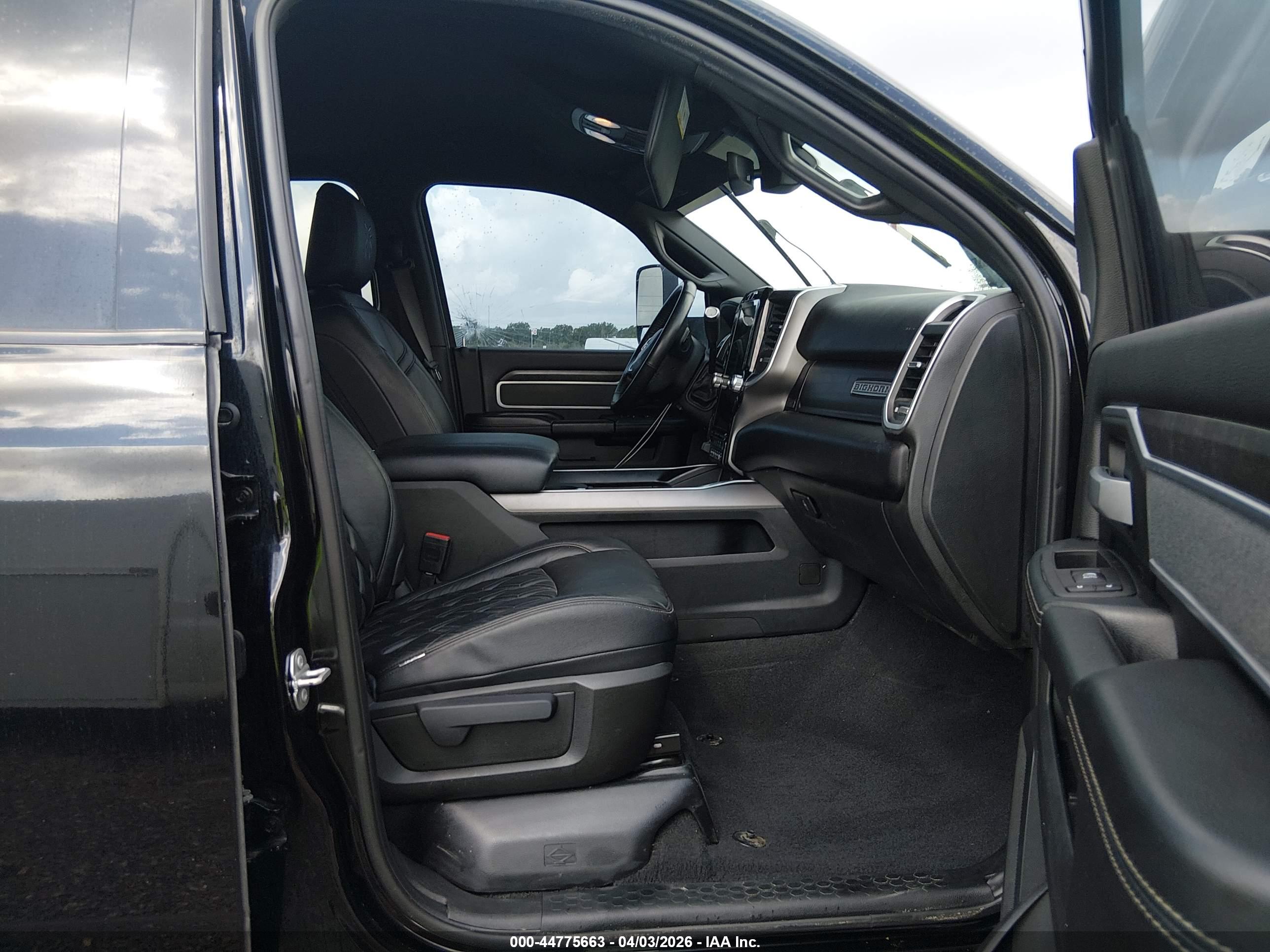 RAM 2500 image 5