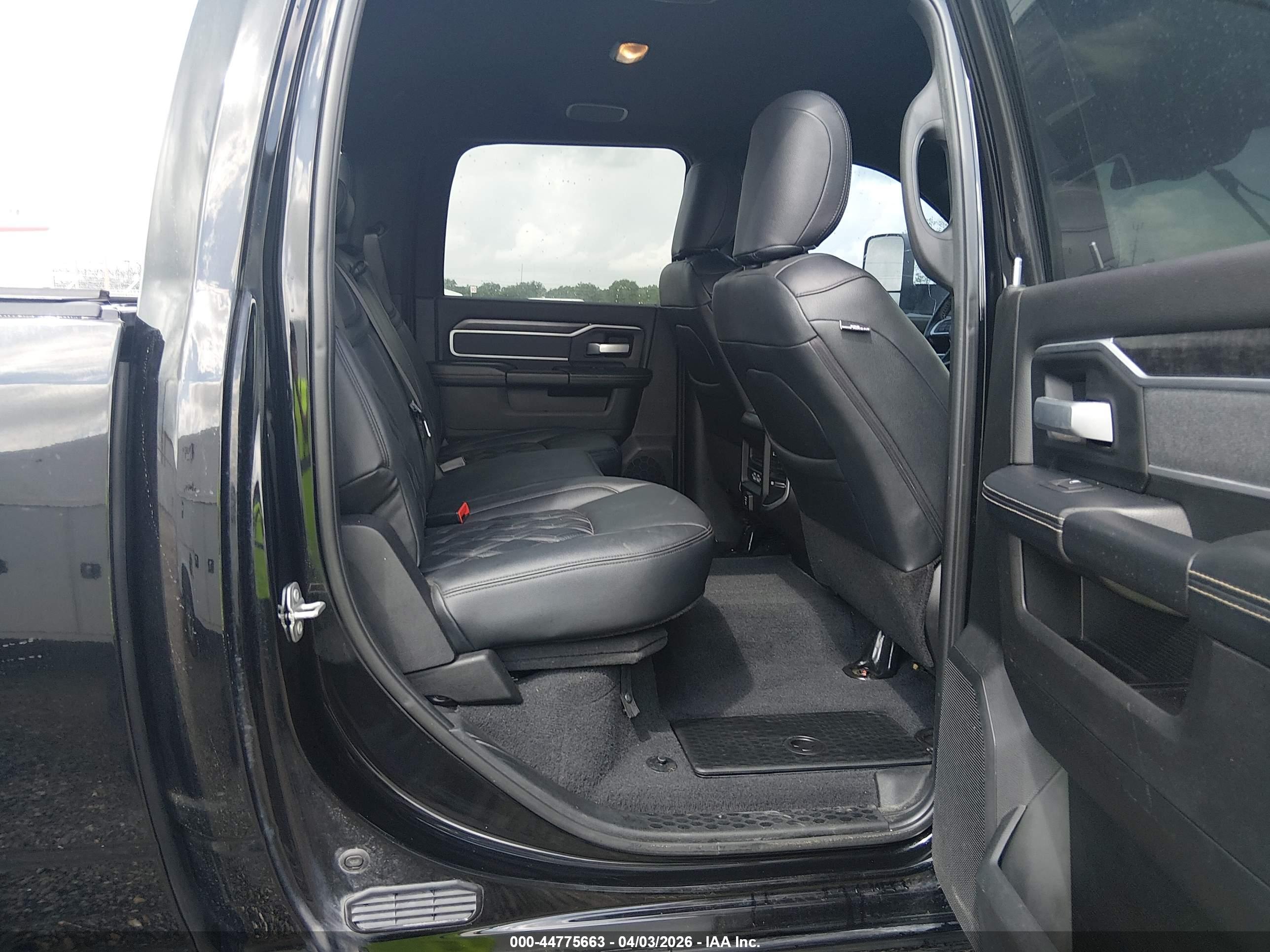 RAM 2500 image 8