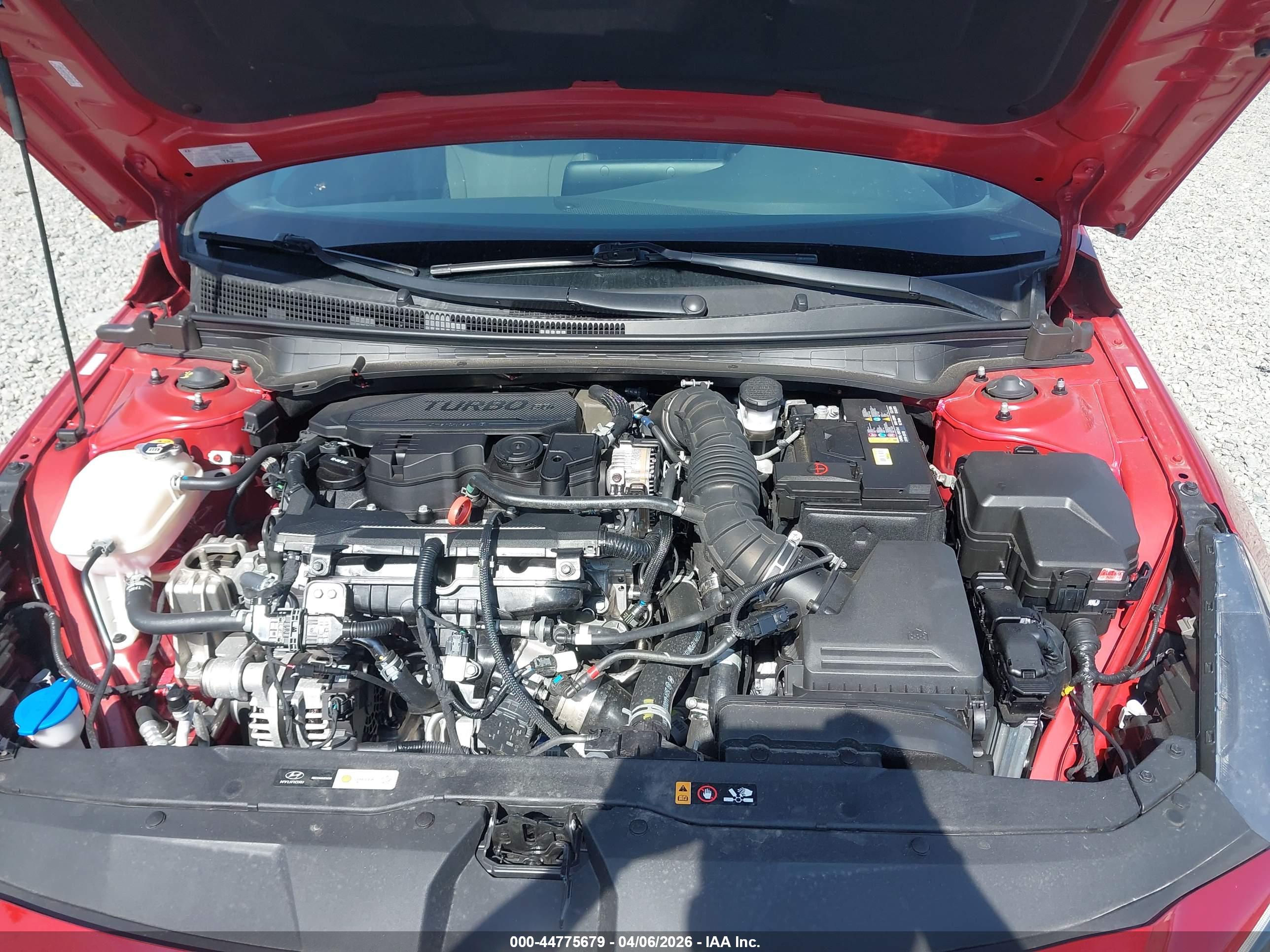 HYUNDAI ELANTRA image 10