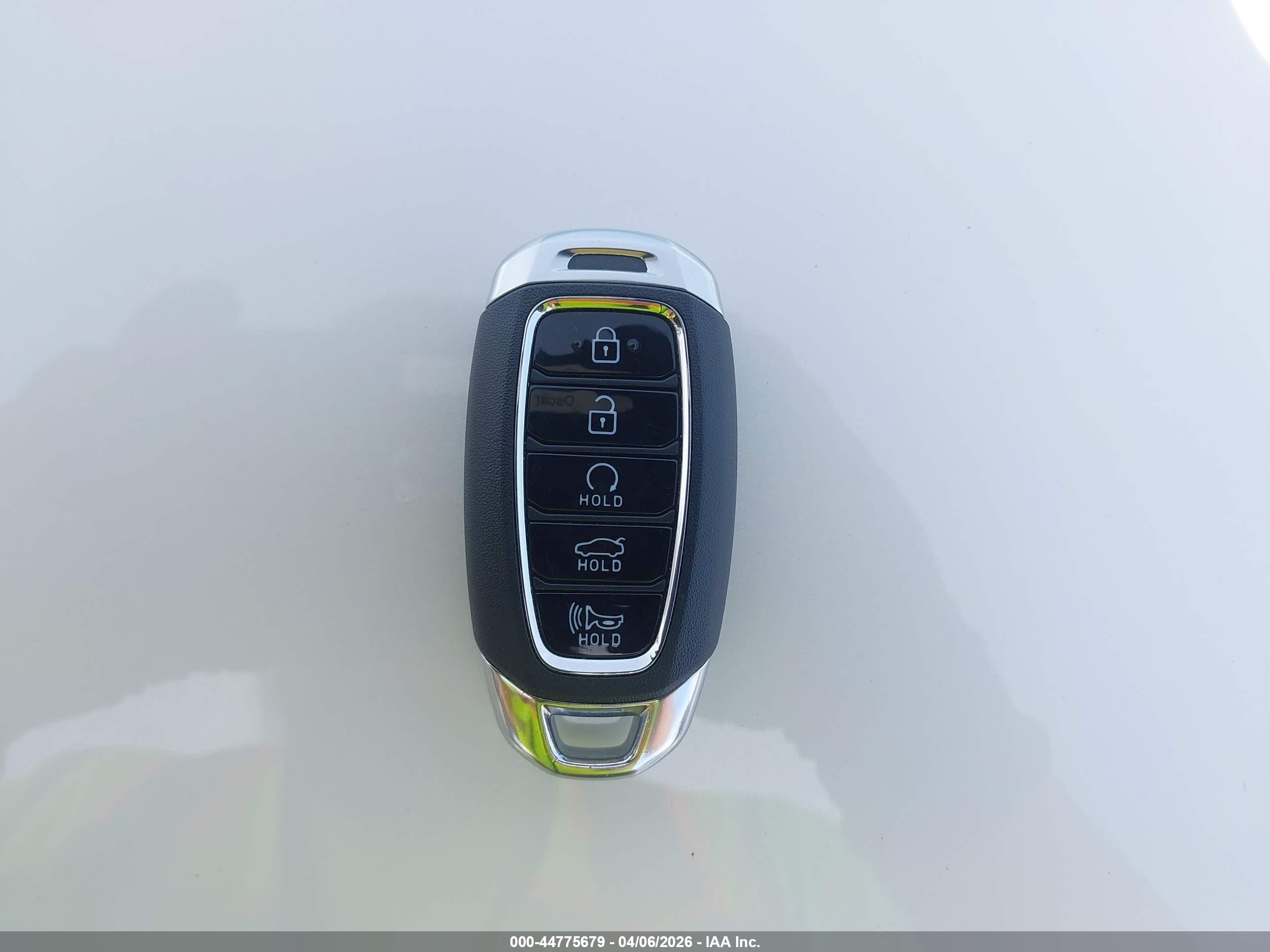 HYUNDAI ELANTRA image 11