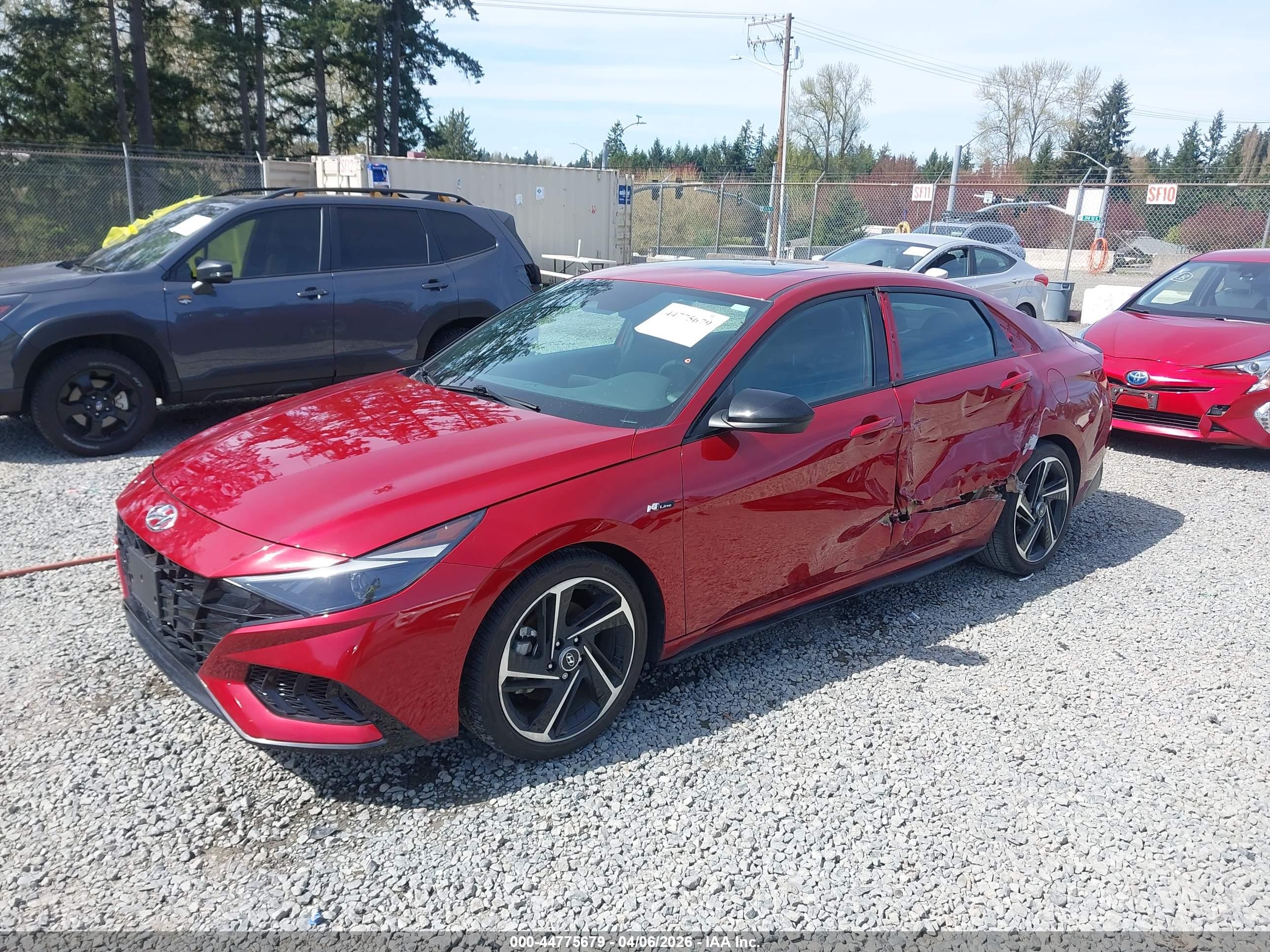 HYUNDAI ELANTRA image 2