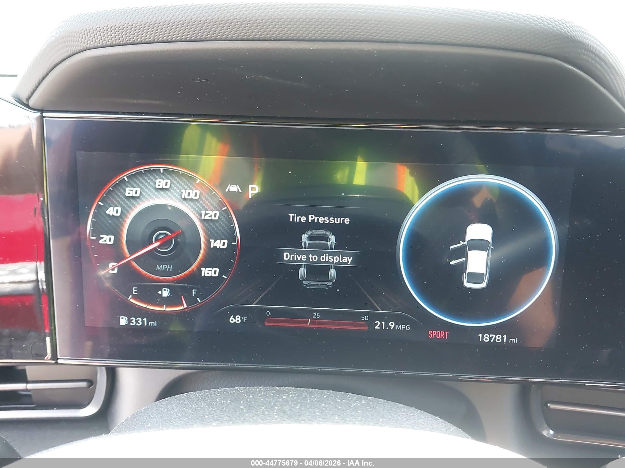 HYUNDAI ELANTRA image 7