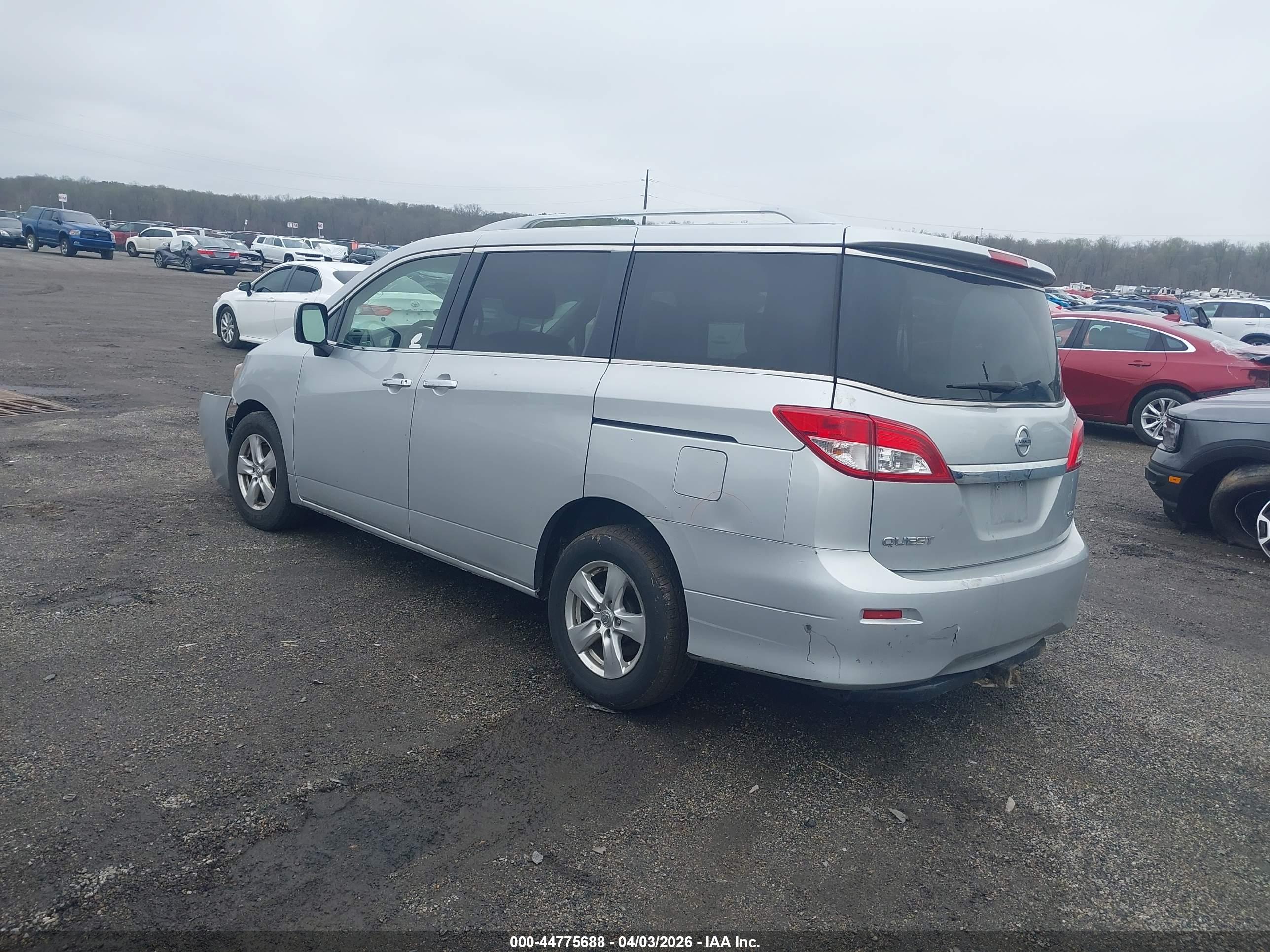 NISSAN QUEST image 3