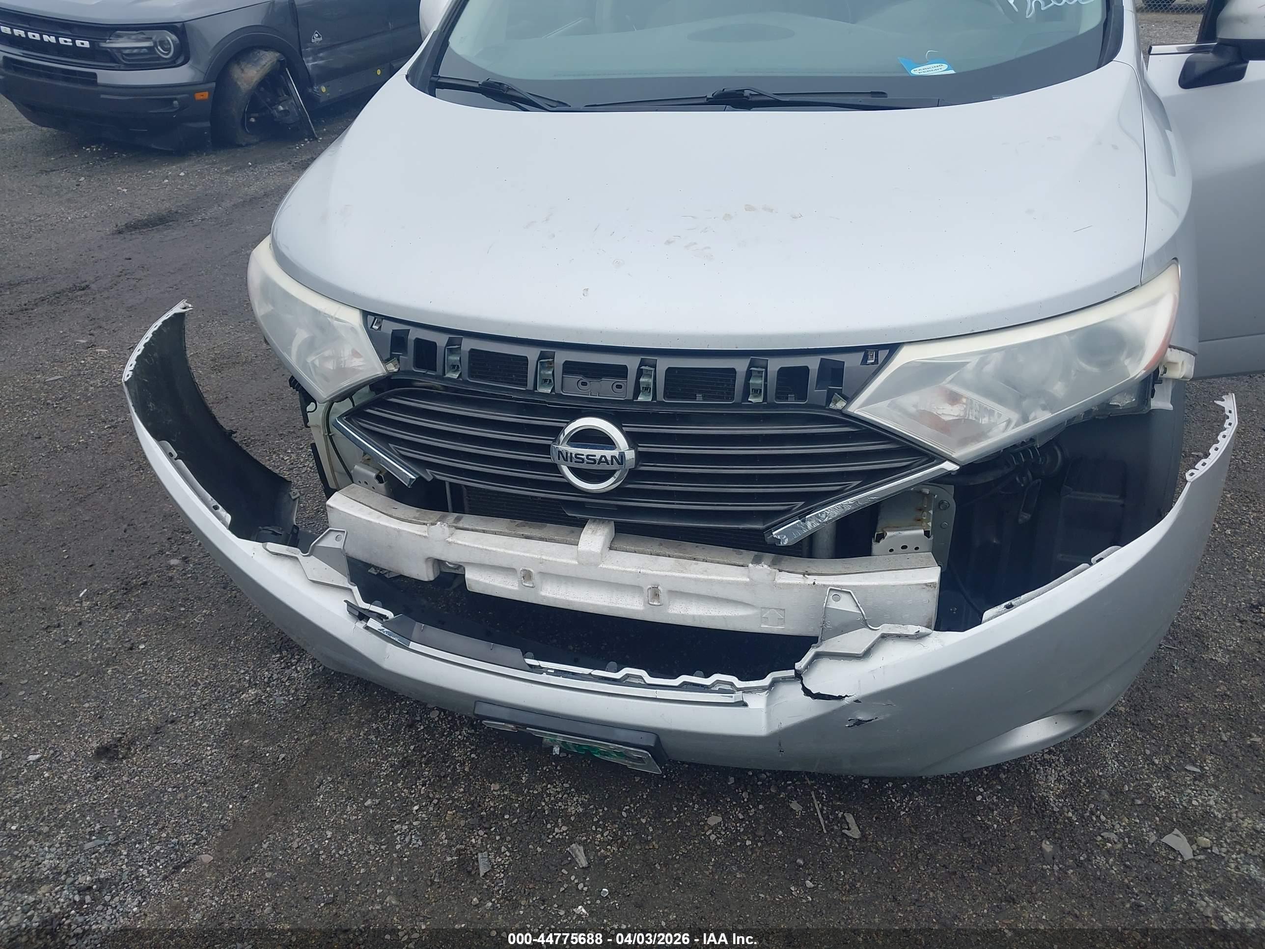 NISSAN QUEST image 6