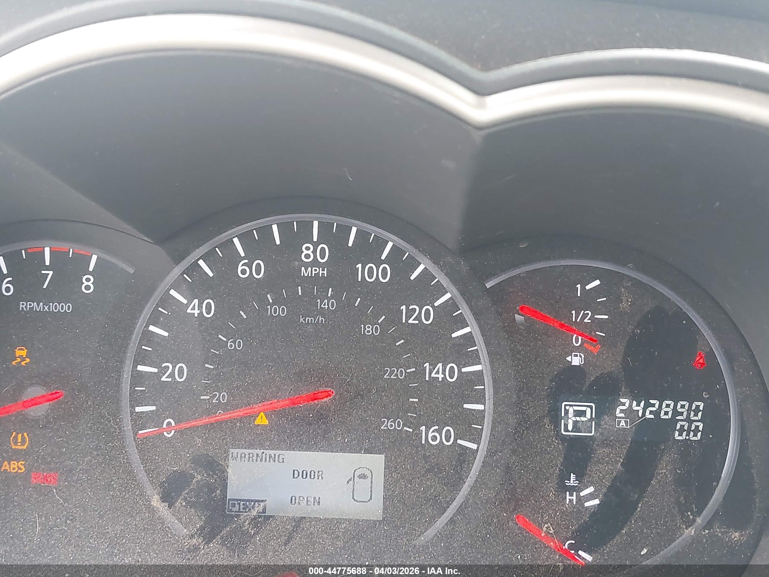 NISSAN QUEST image 7