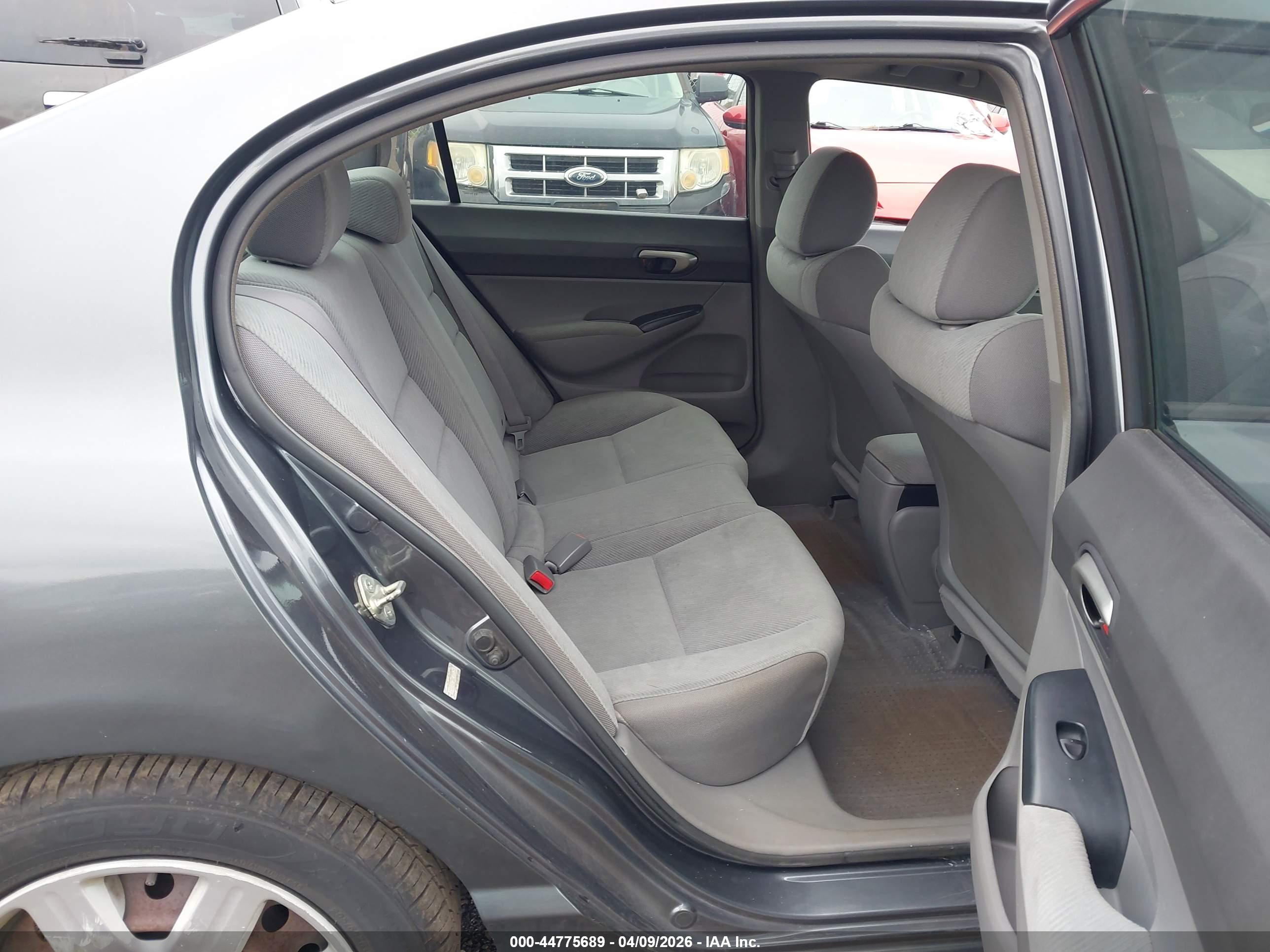 HONDA CIVIC image 8