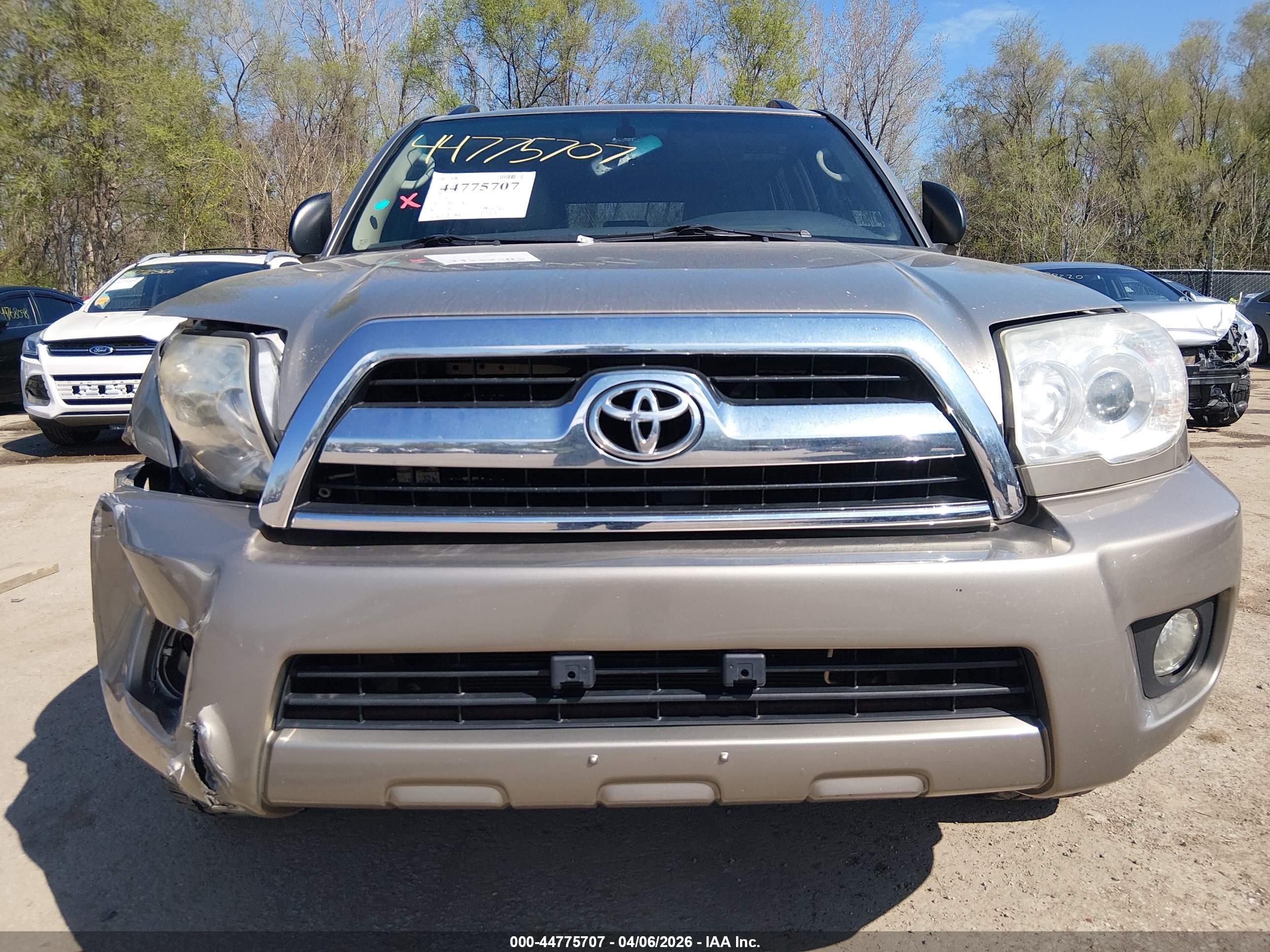 TOYOTA 4RUNNER image 6