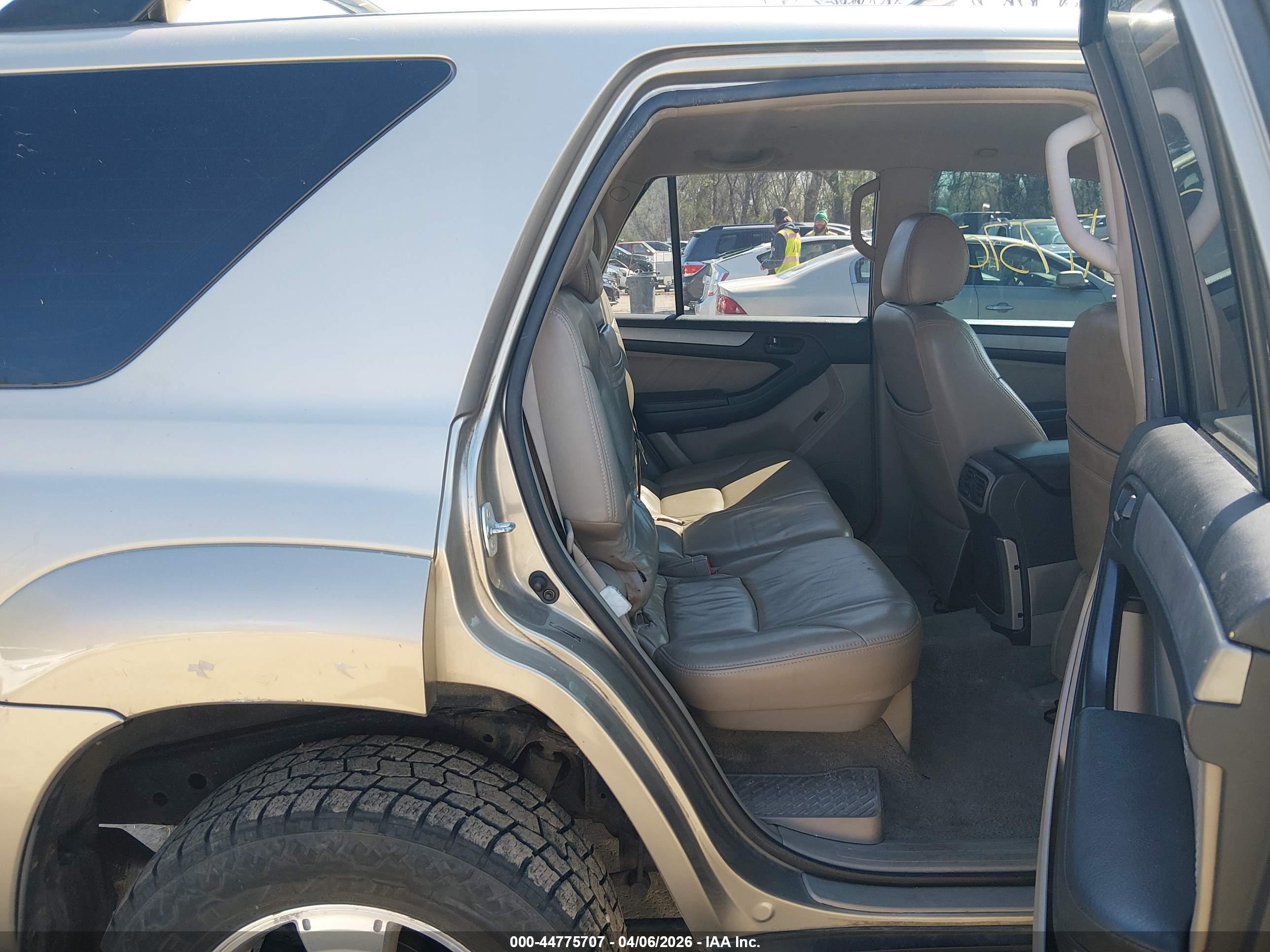 TOYOTA 4RUNNER image 8