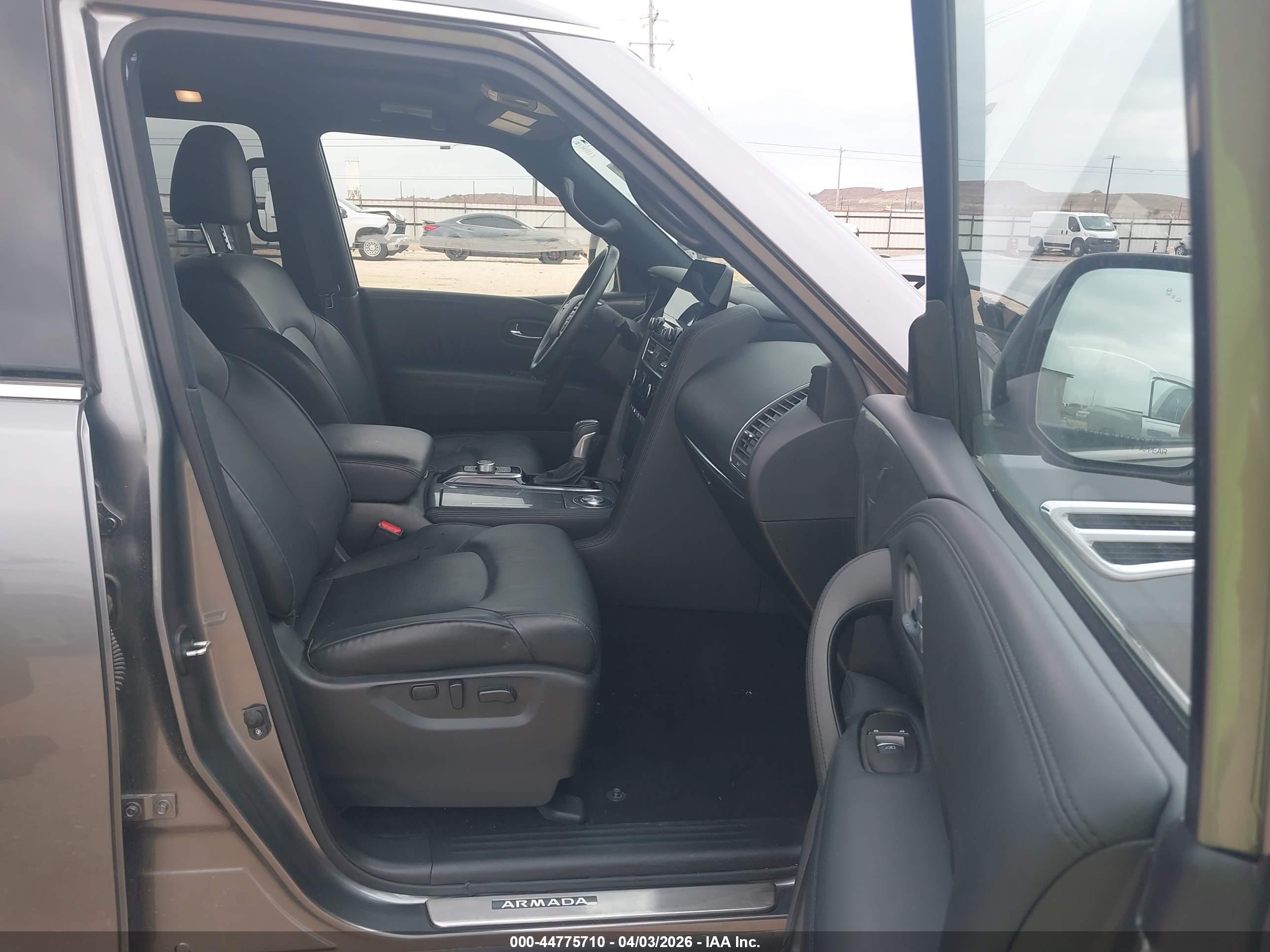 NISSAN ARMADA image 5