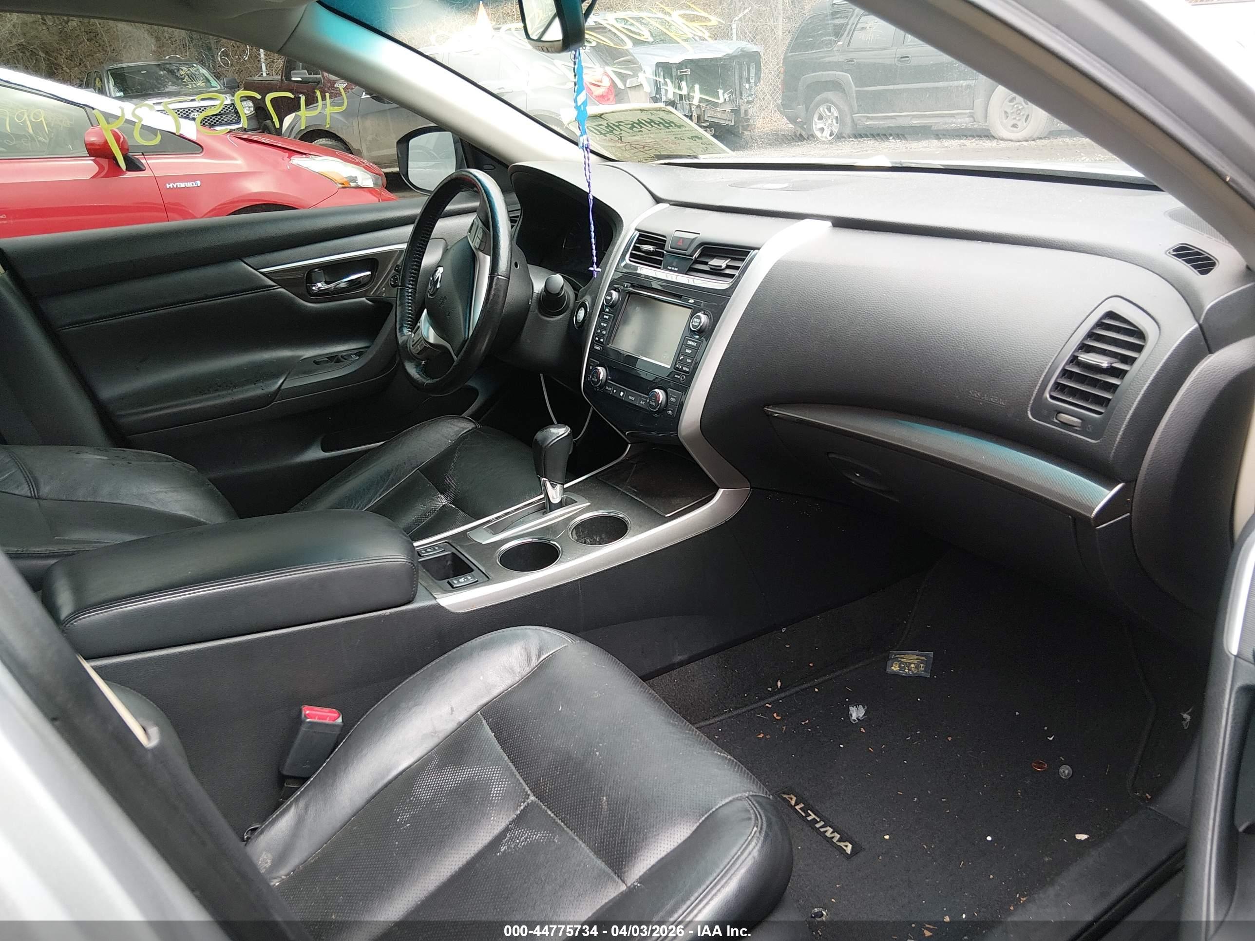 NISSAN ALTIMA image 5