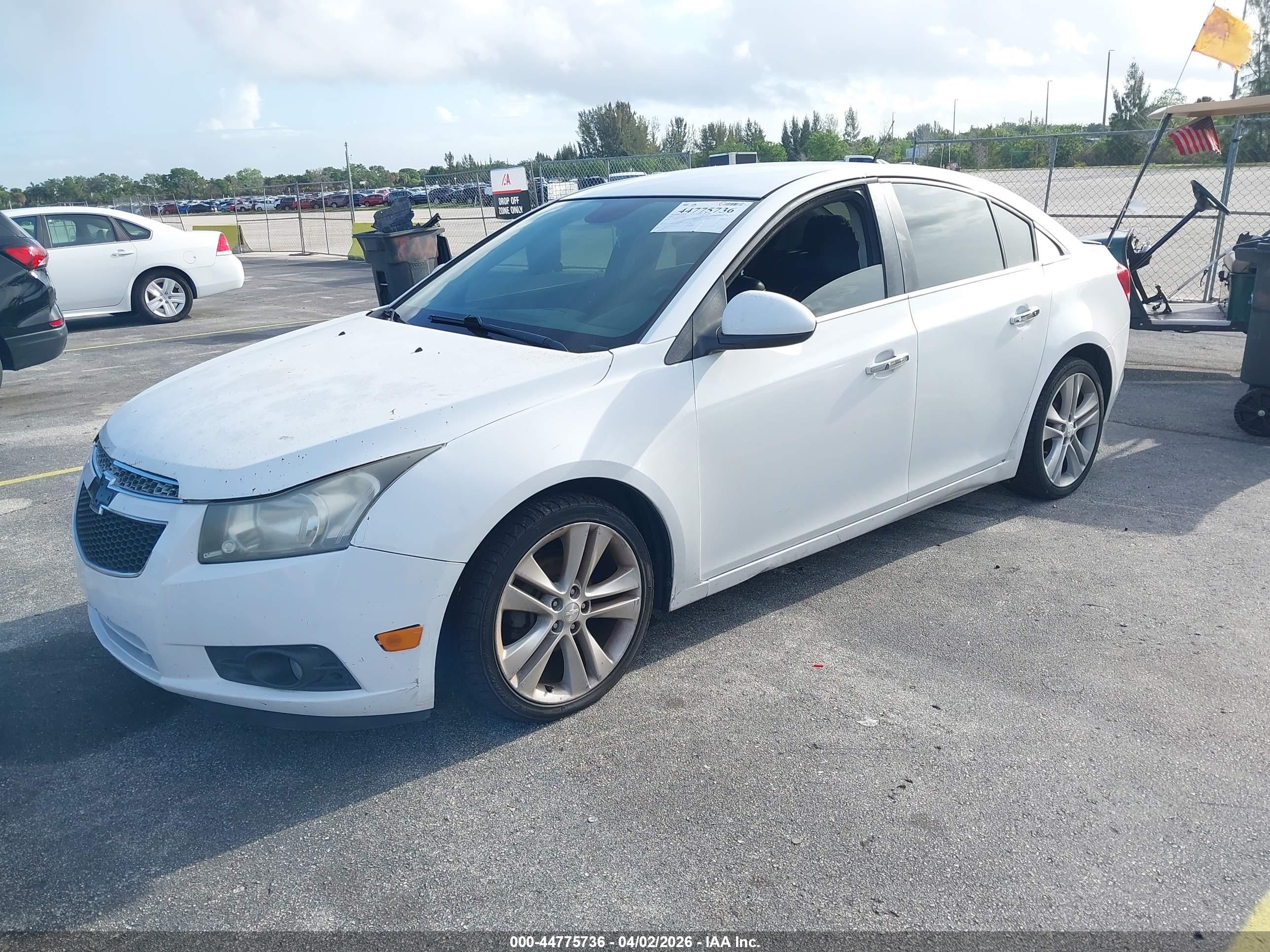 CHEVROLET CRUZE image 2