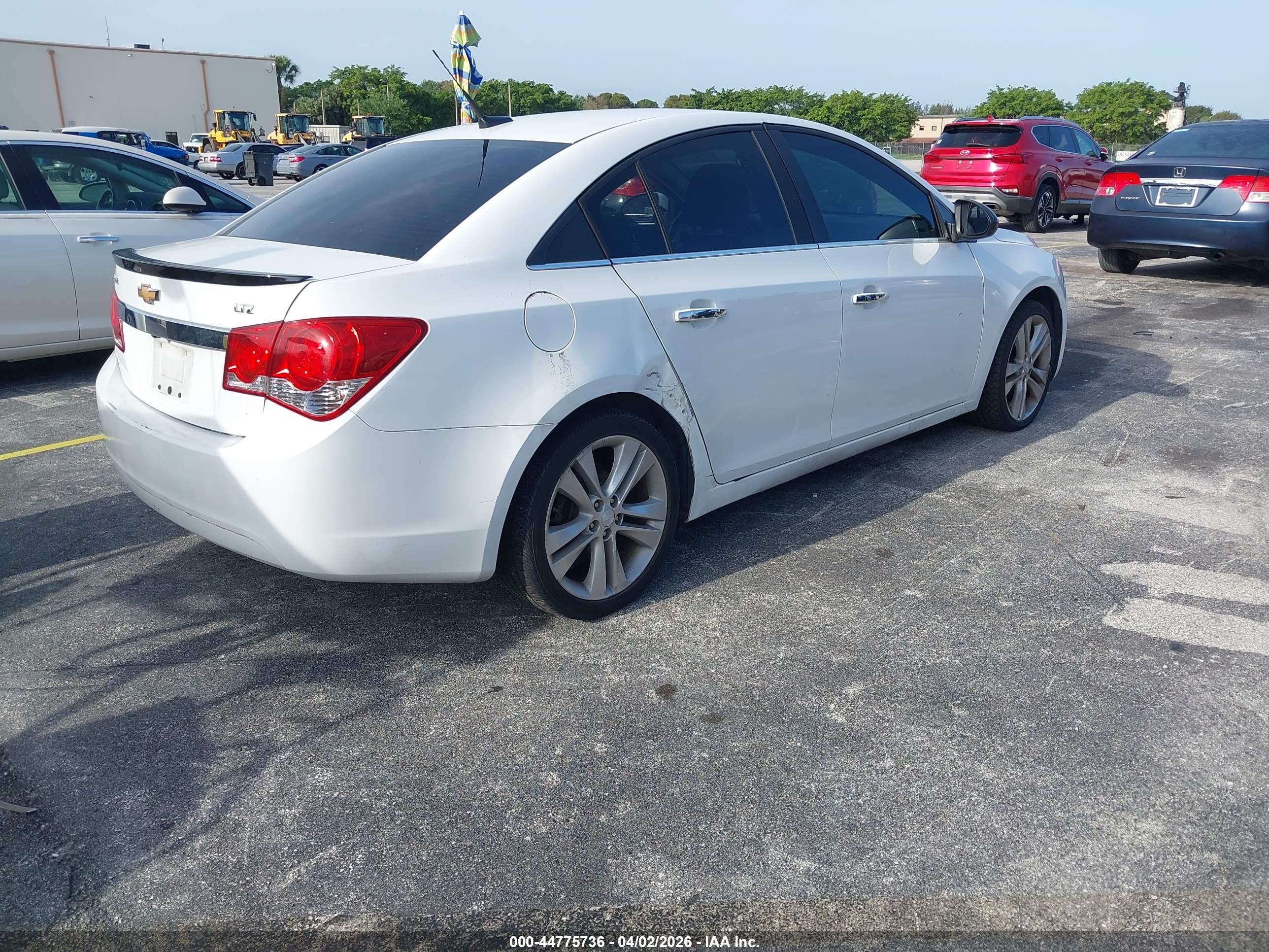 CHEVROLET CRUZE image 4