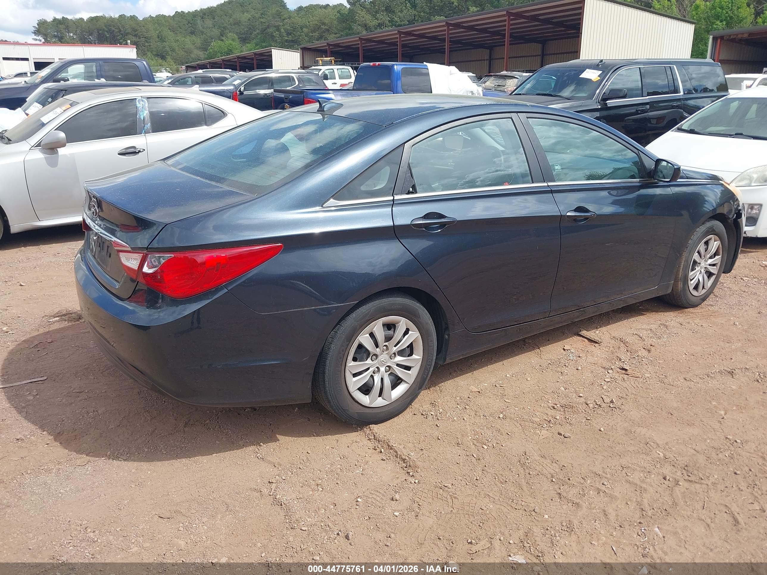 HYUNDAI SONATA image 4