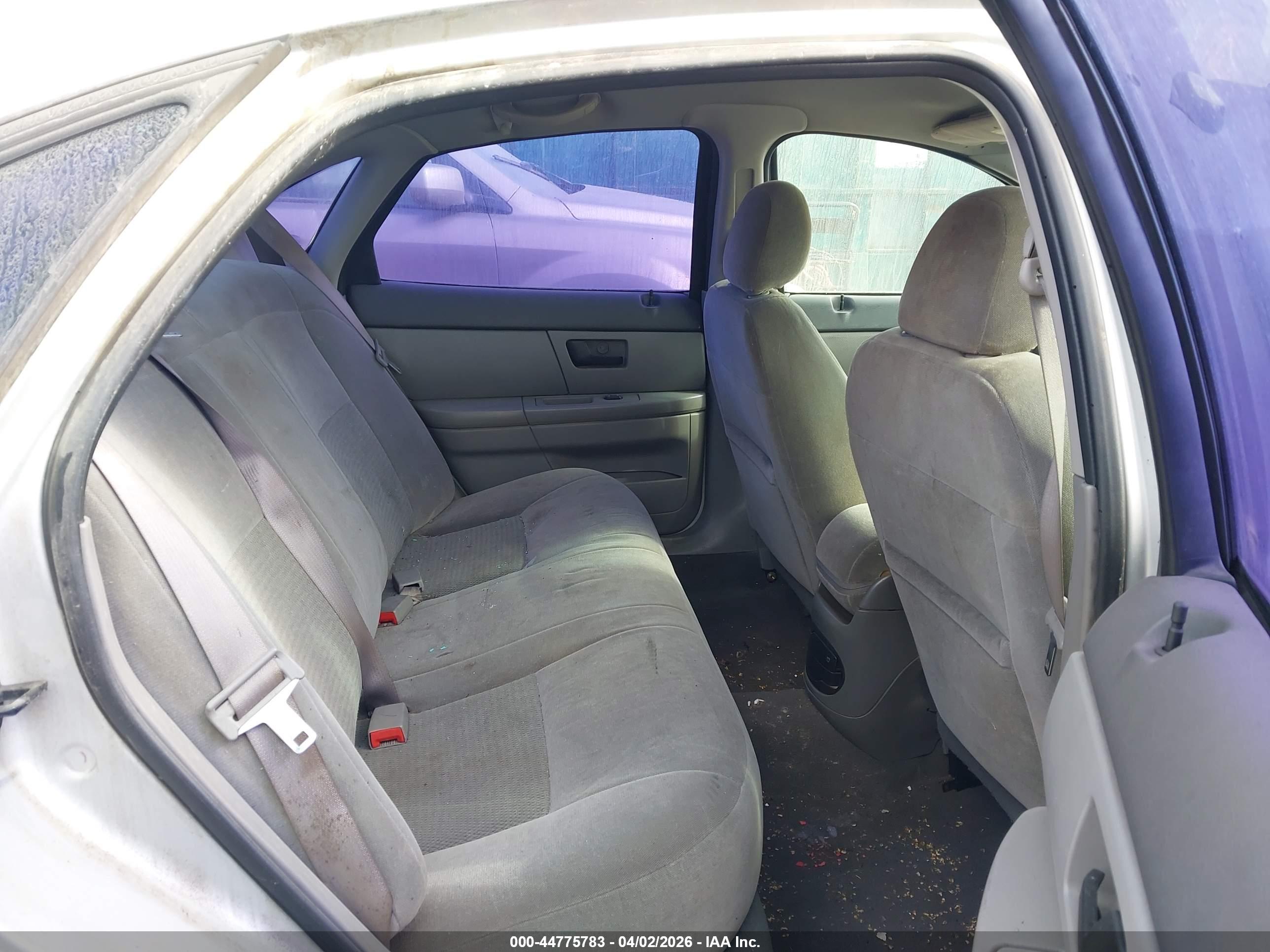 FORD TAURUS image 8