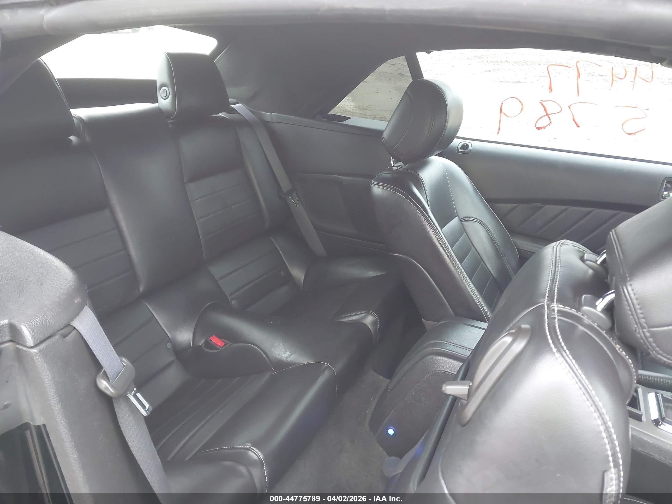 FORD MUSTANG image 8
