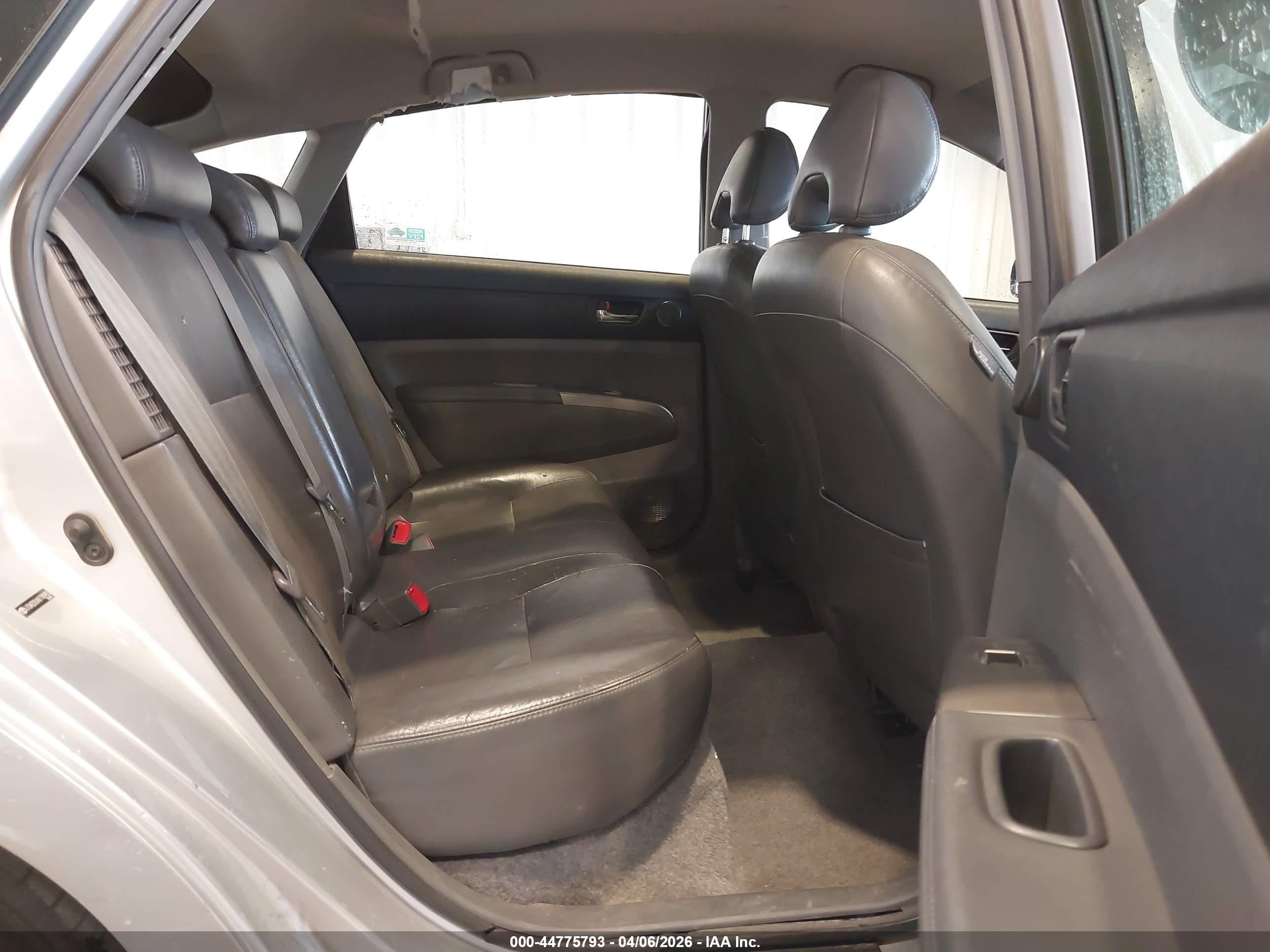 TOYOTA PRIUS image 8