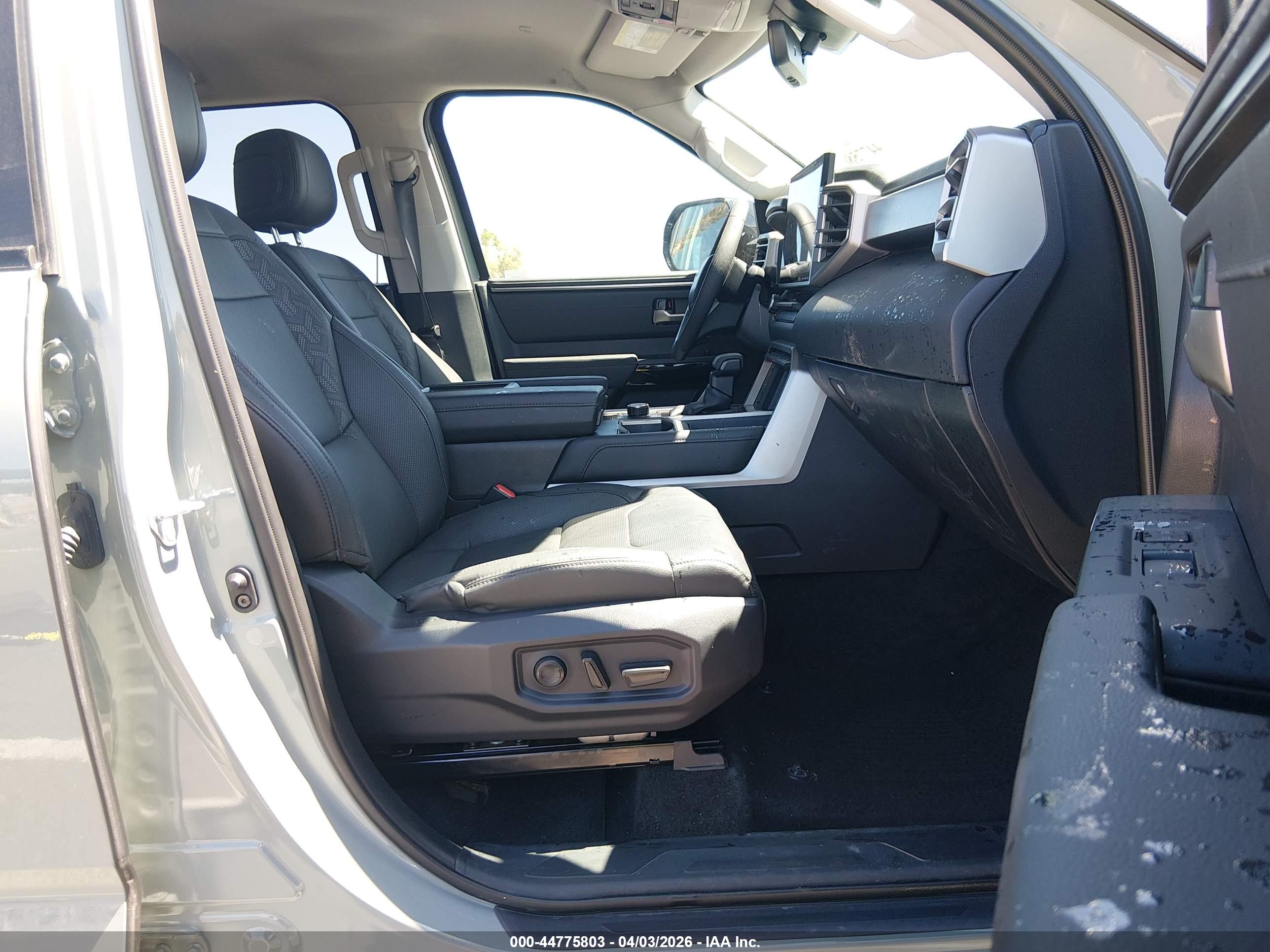 TOYOTA TUNDRA image 5