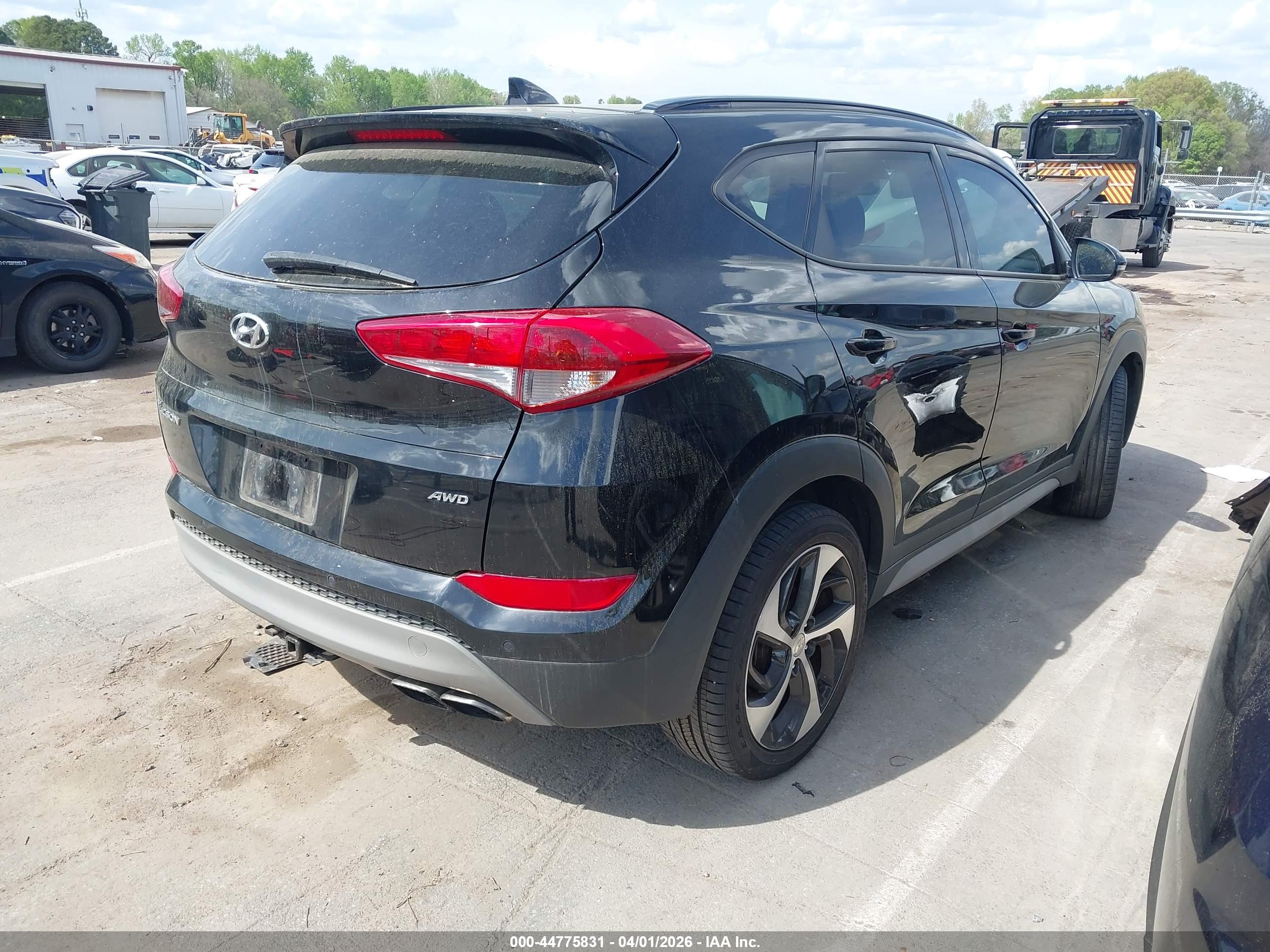 HYUNDAI TUCSON image 4