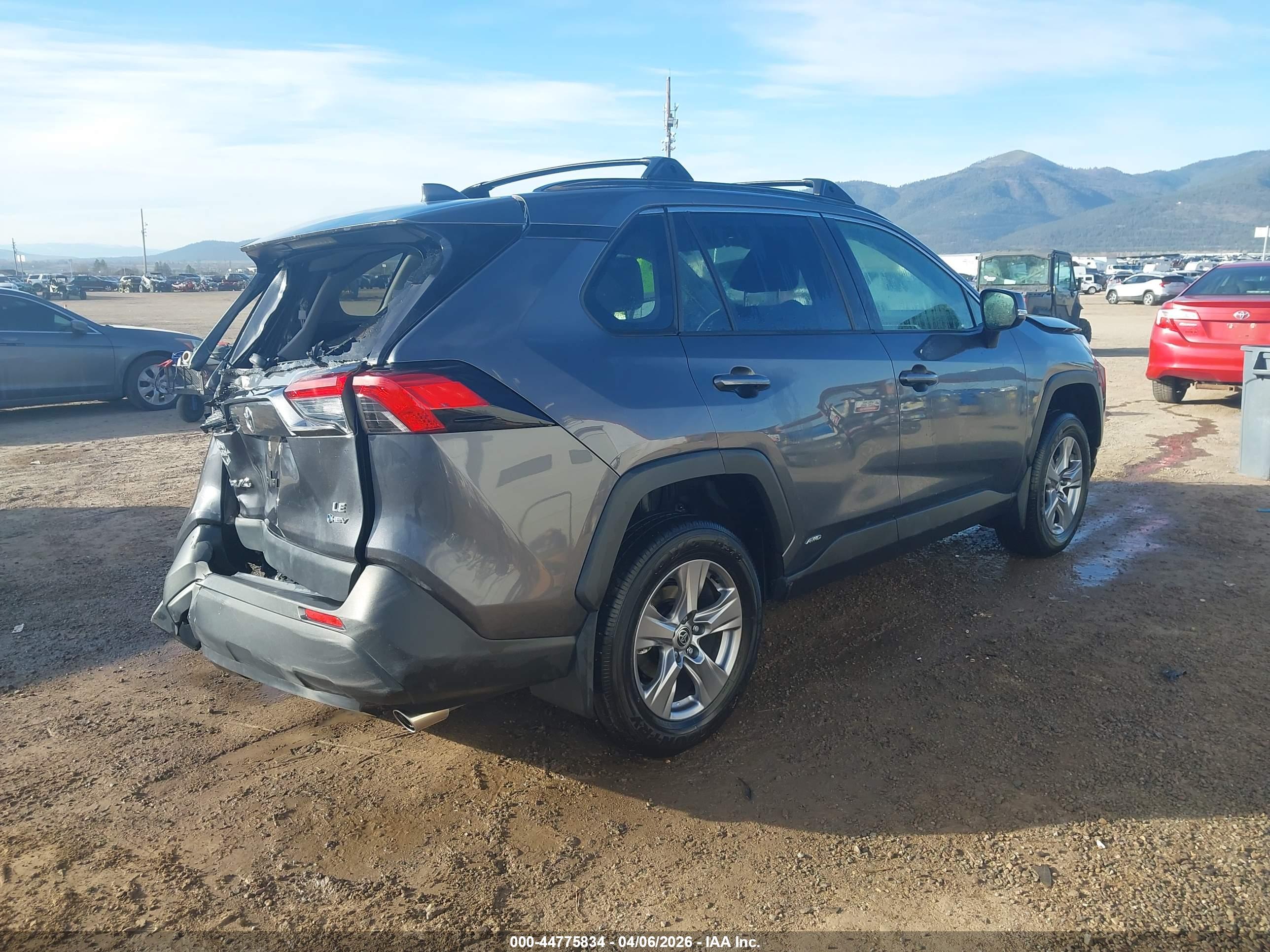 TOYOTA RAV4 image 4