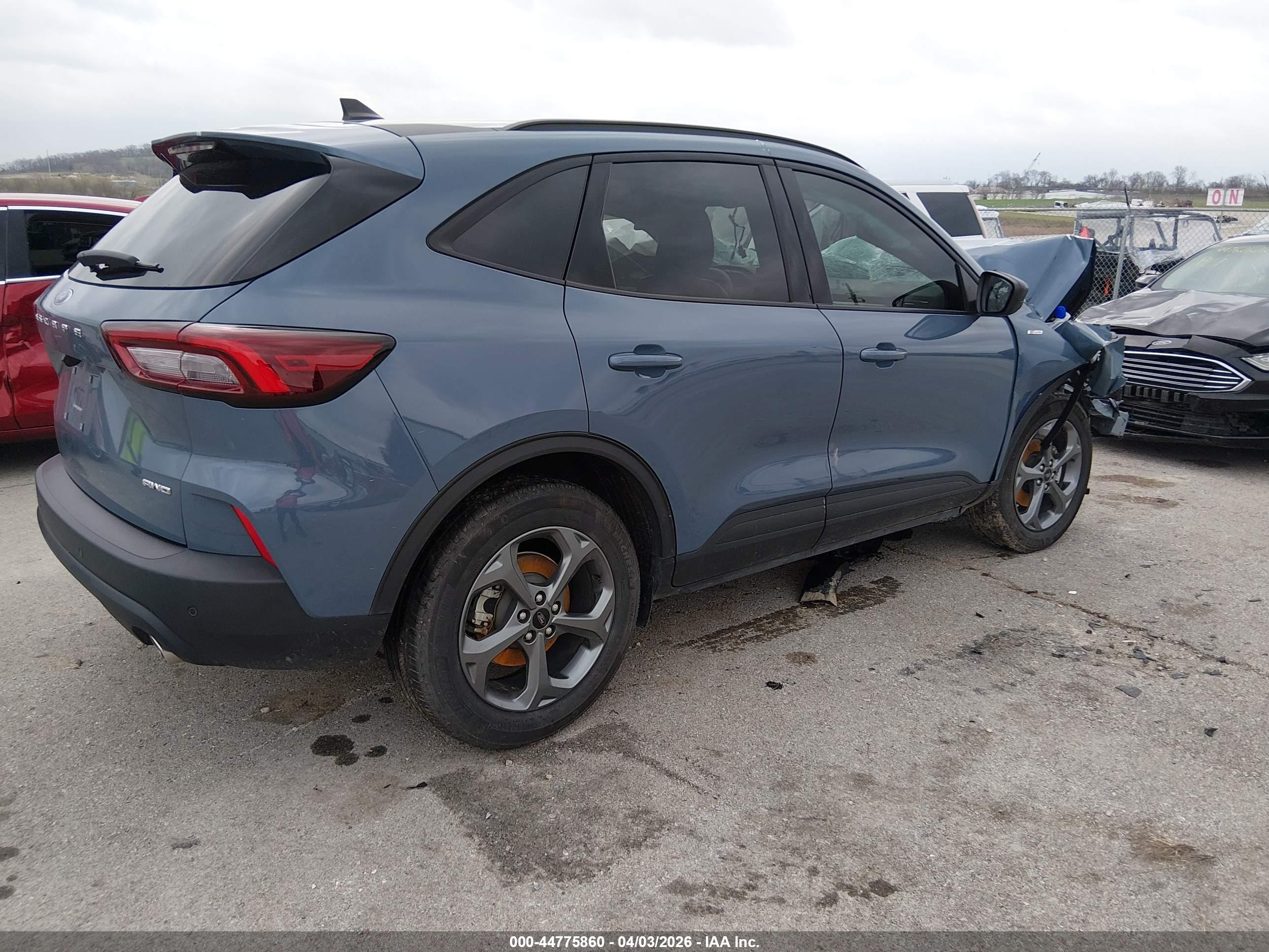 FORD ESCAPE image 4