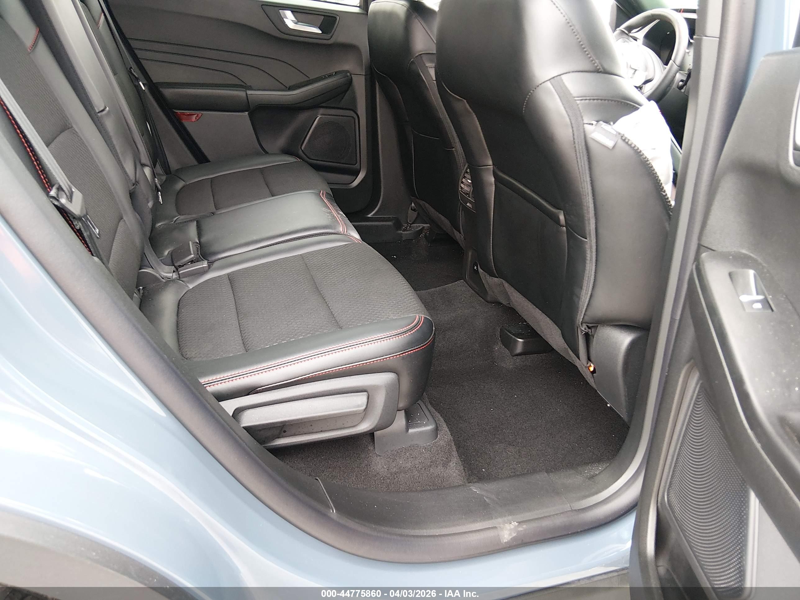 FORD ESCAPE image 8