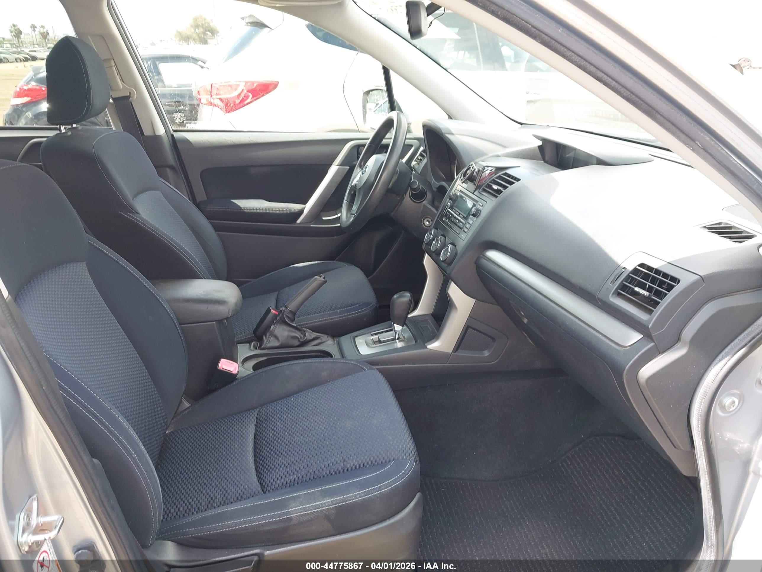 SUBARU FORESTER image 5