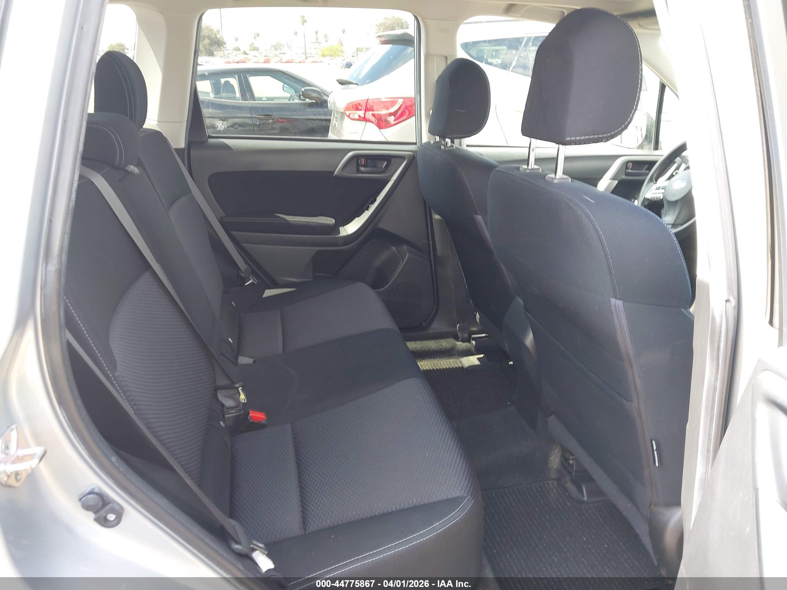 SUBARU FORESTER image 8