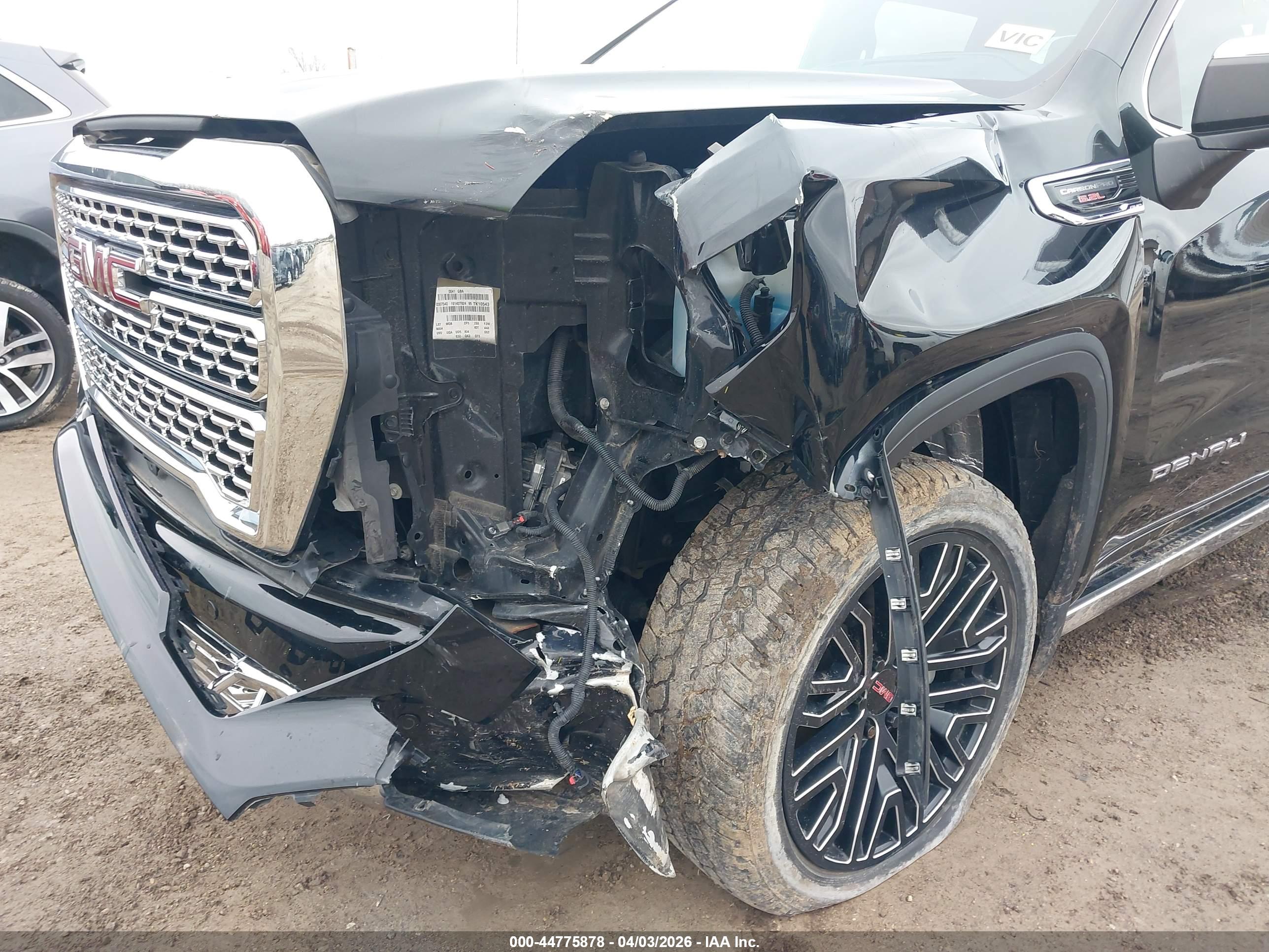 GMC SIERRA image 6