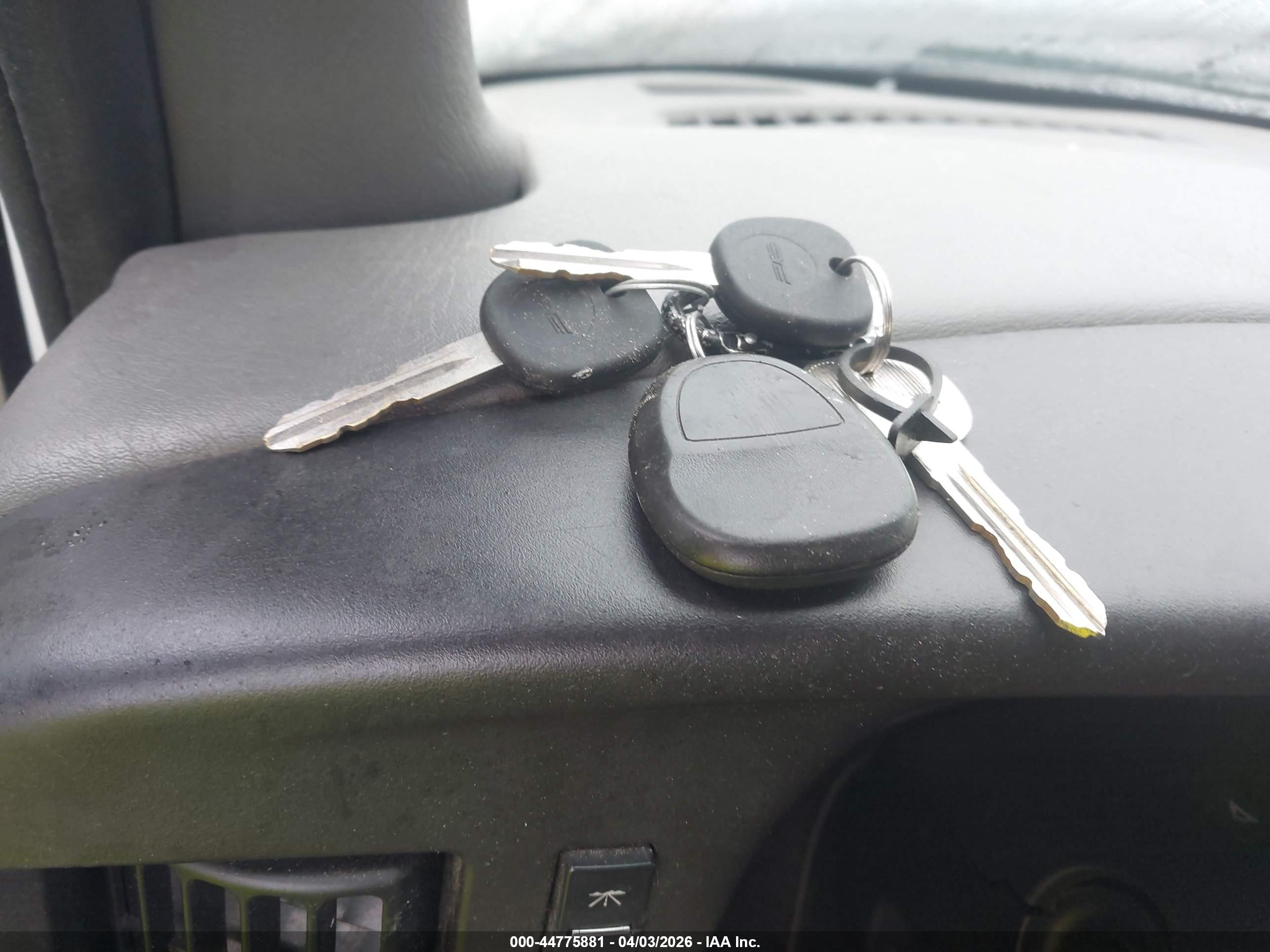 CHEVROLET EXPRESS image 11