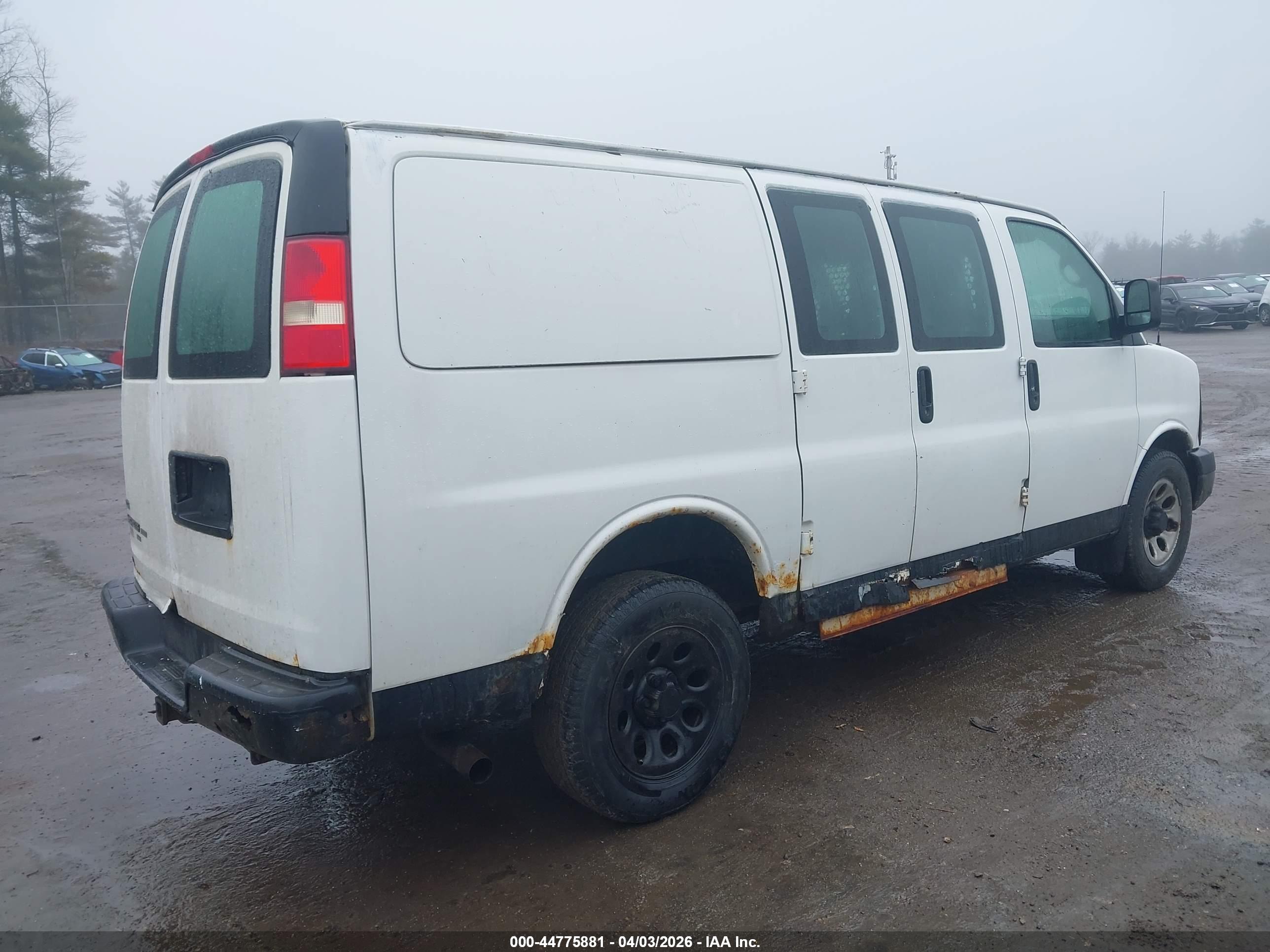 CHEVROLET EXPRESS image 4