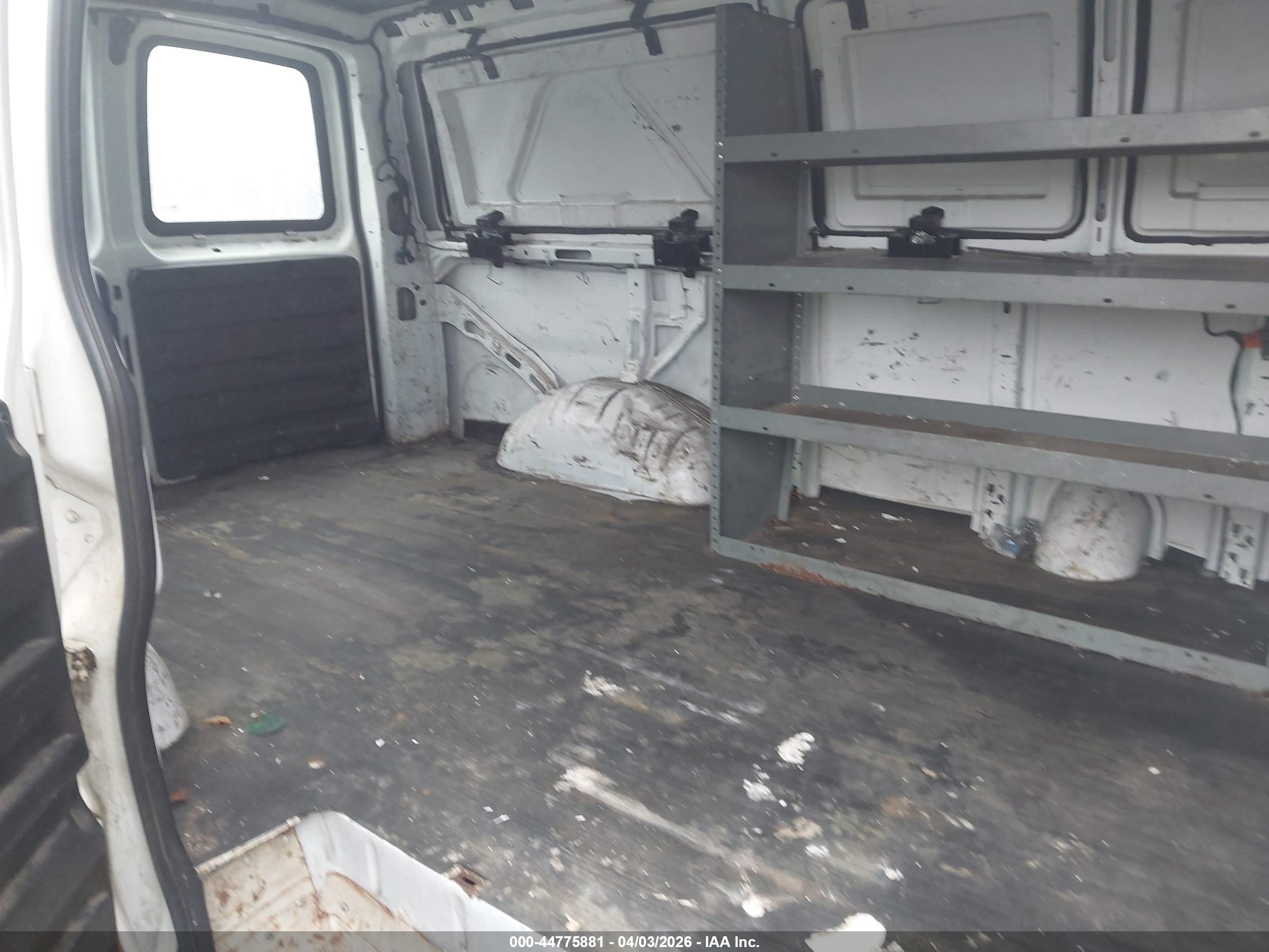 CHEVROLET EXPRESS image 8