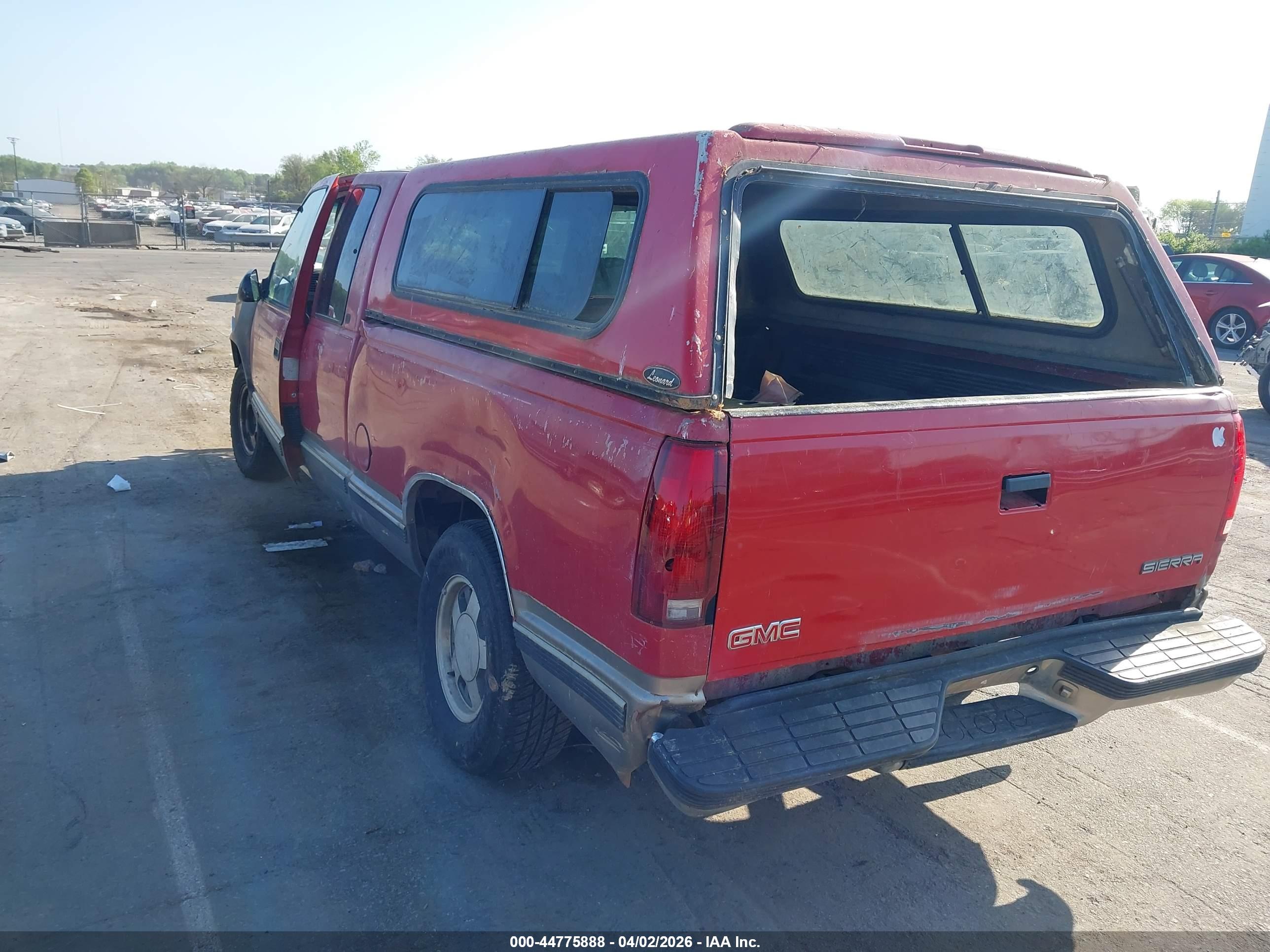 GMC SIERRA image 3