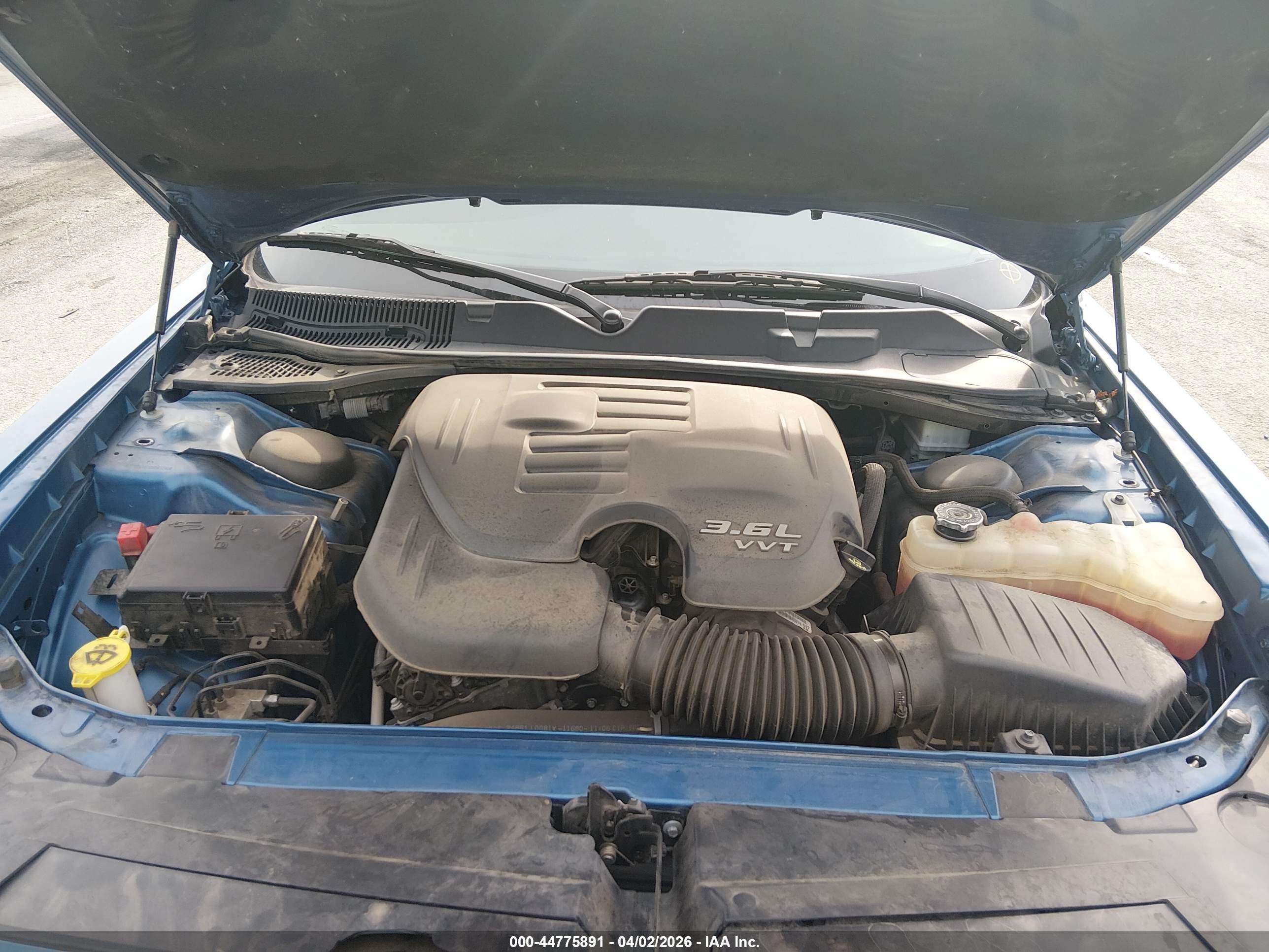 DODGE CHALLENGER image 10