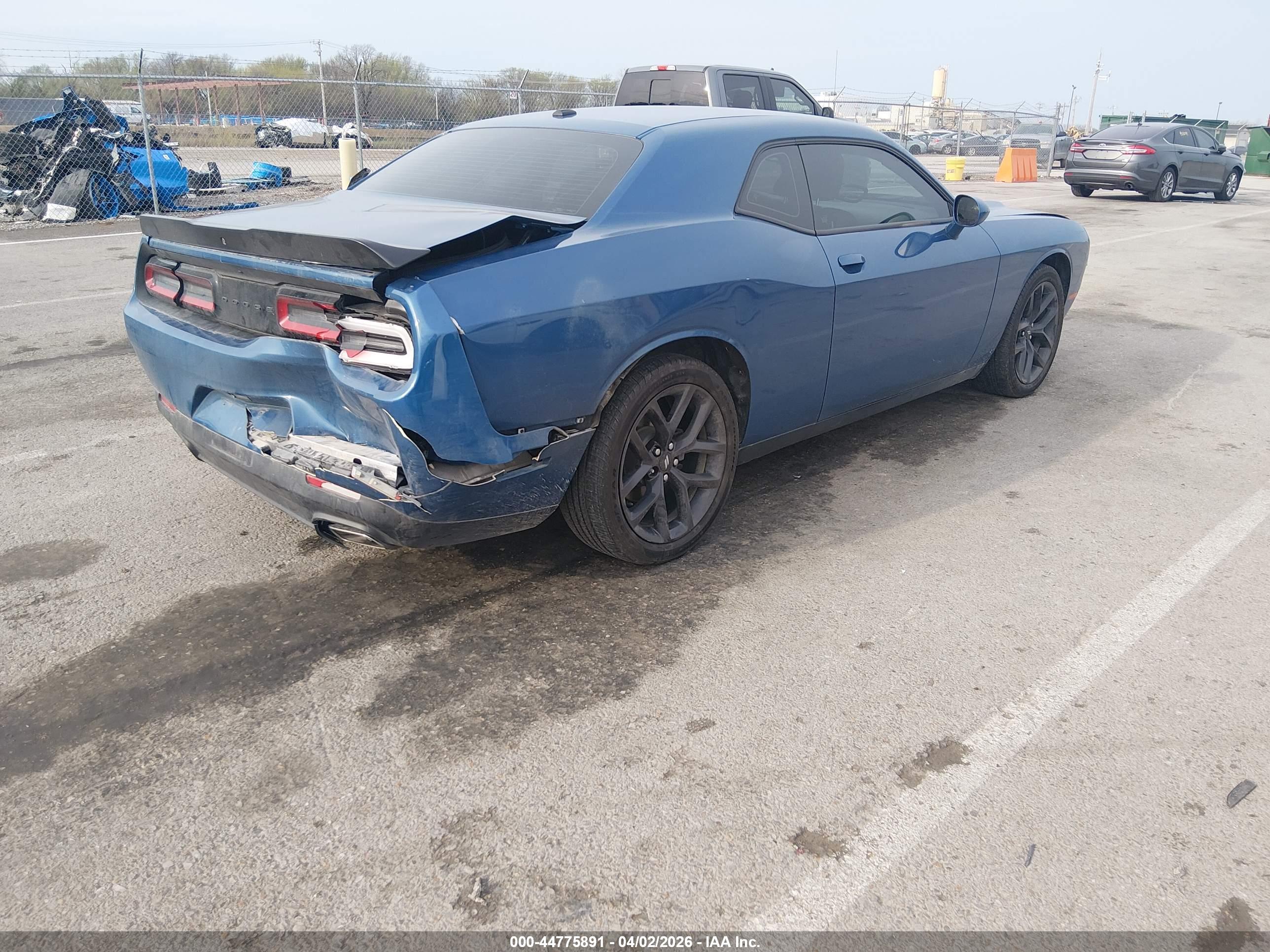 DODGE CHALLENGER image 4