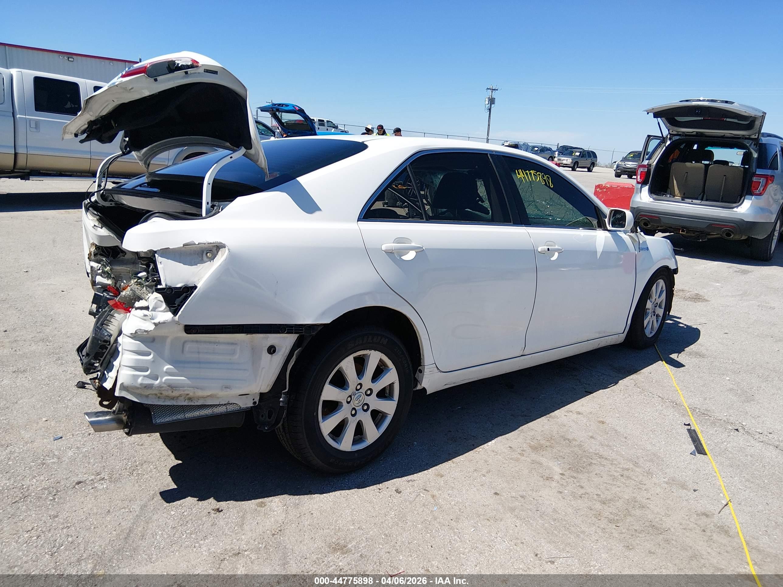 TOYOTA CAMRY image 4