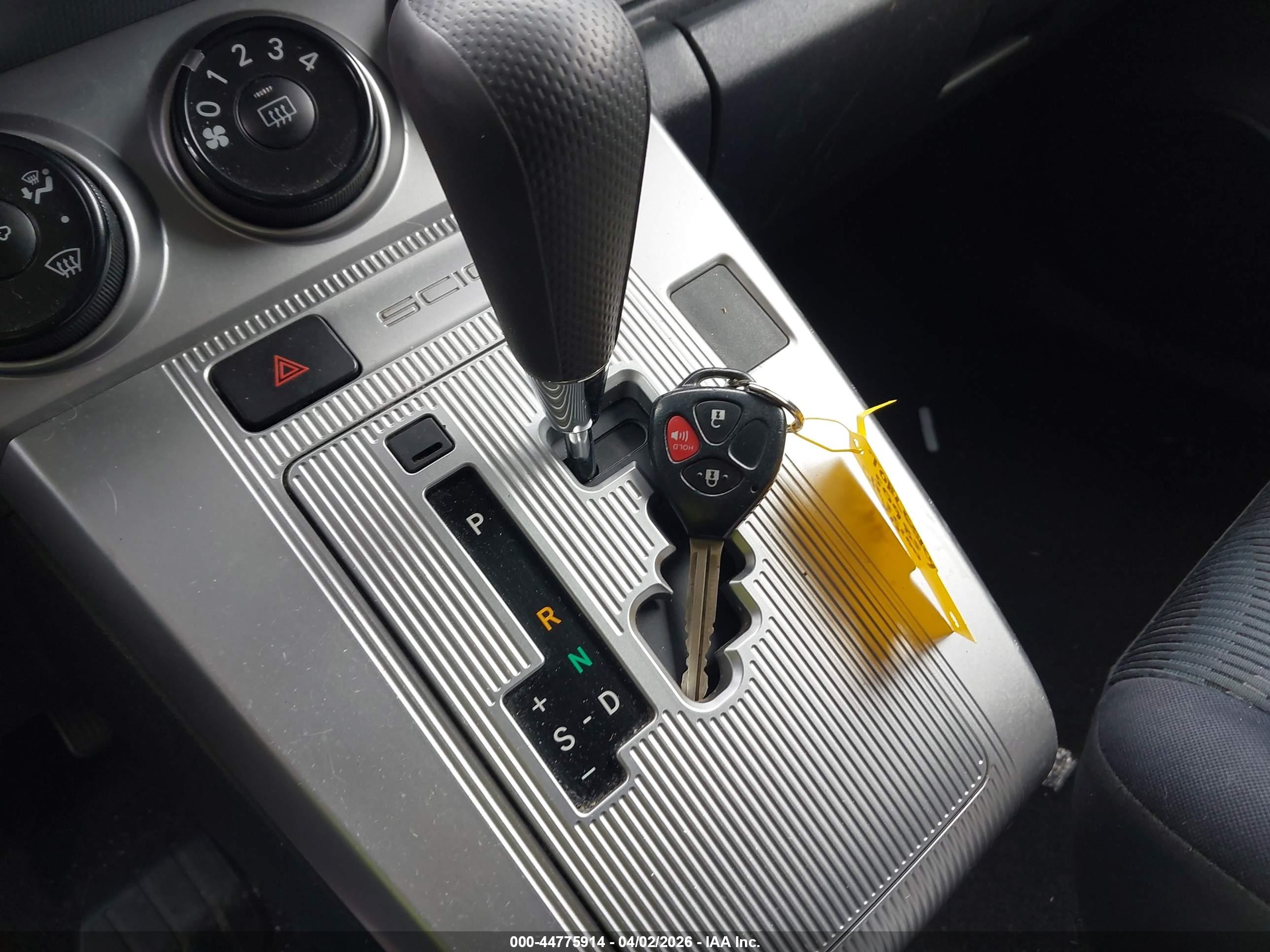 SCION XB image 11