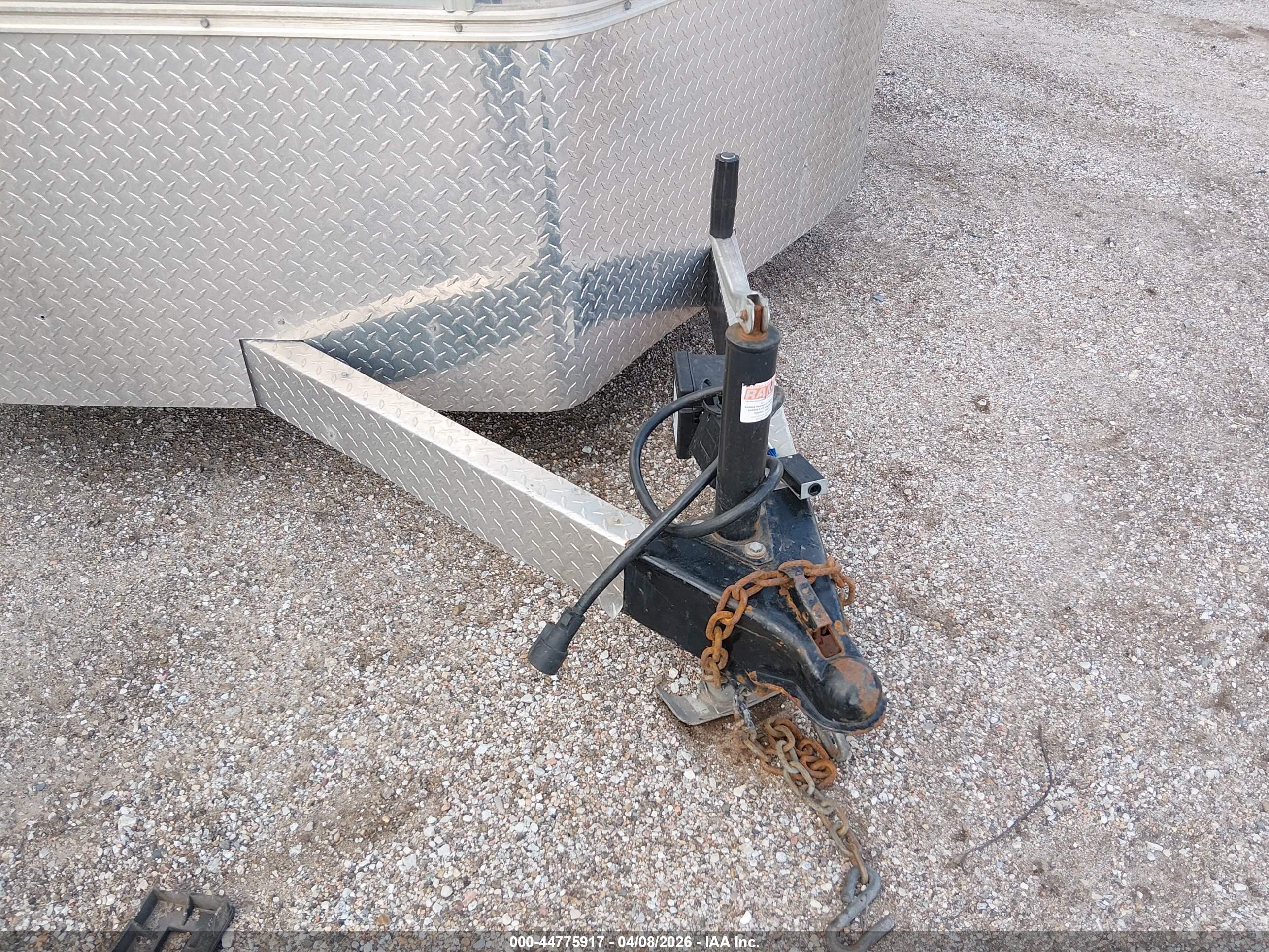 R M image 7