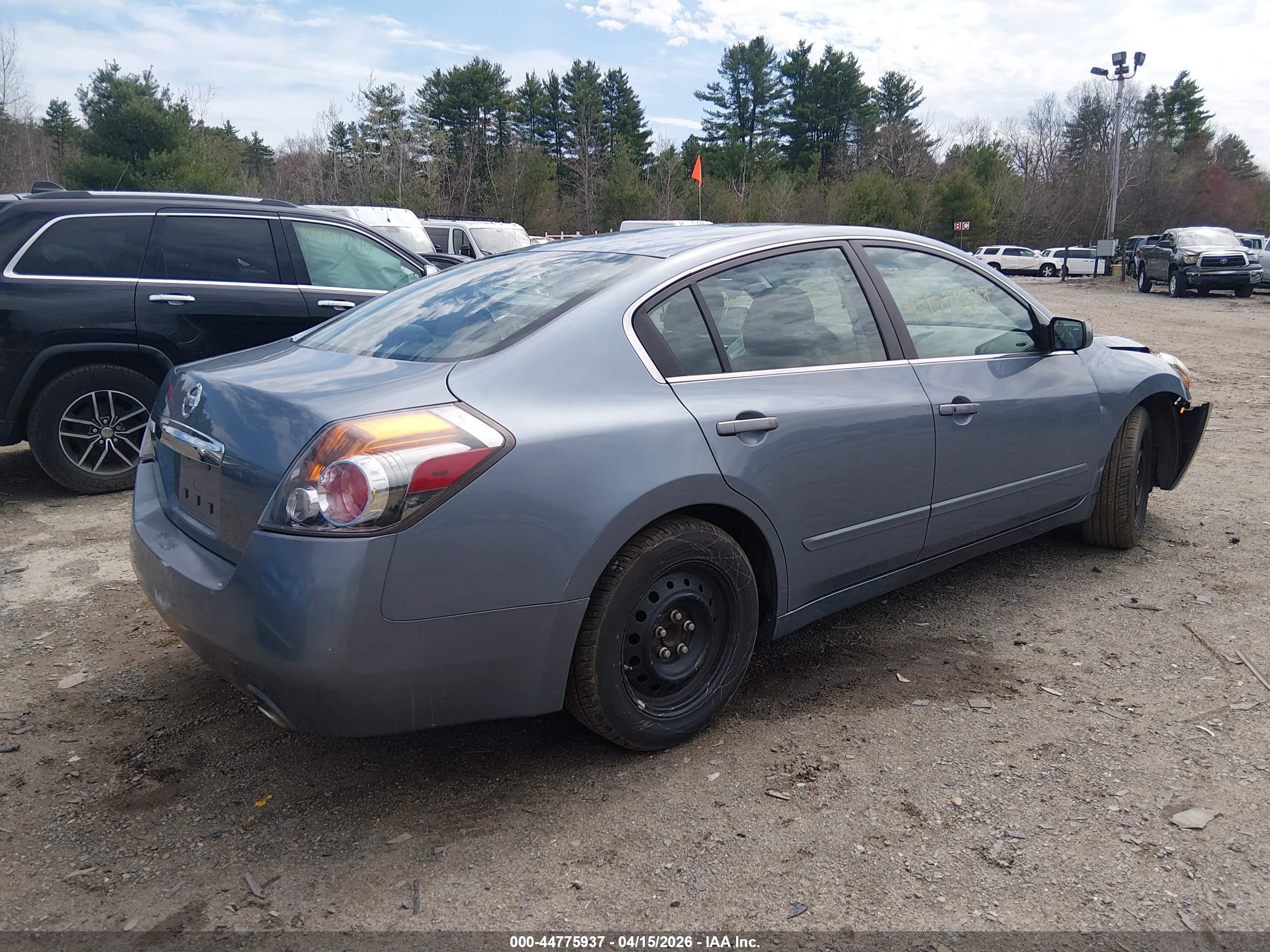 NISSAN ALTIMA image 4