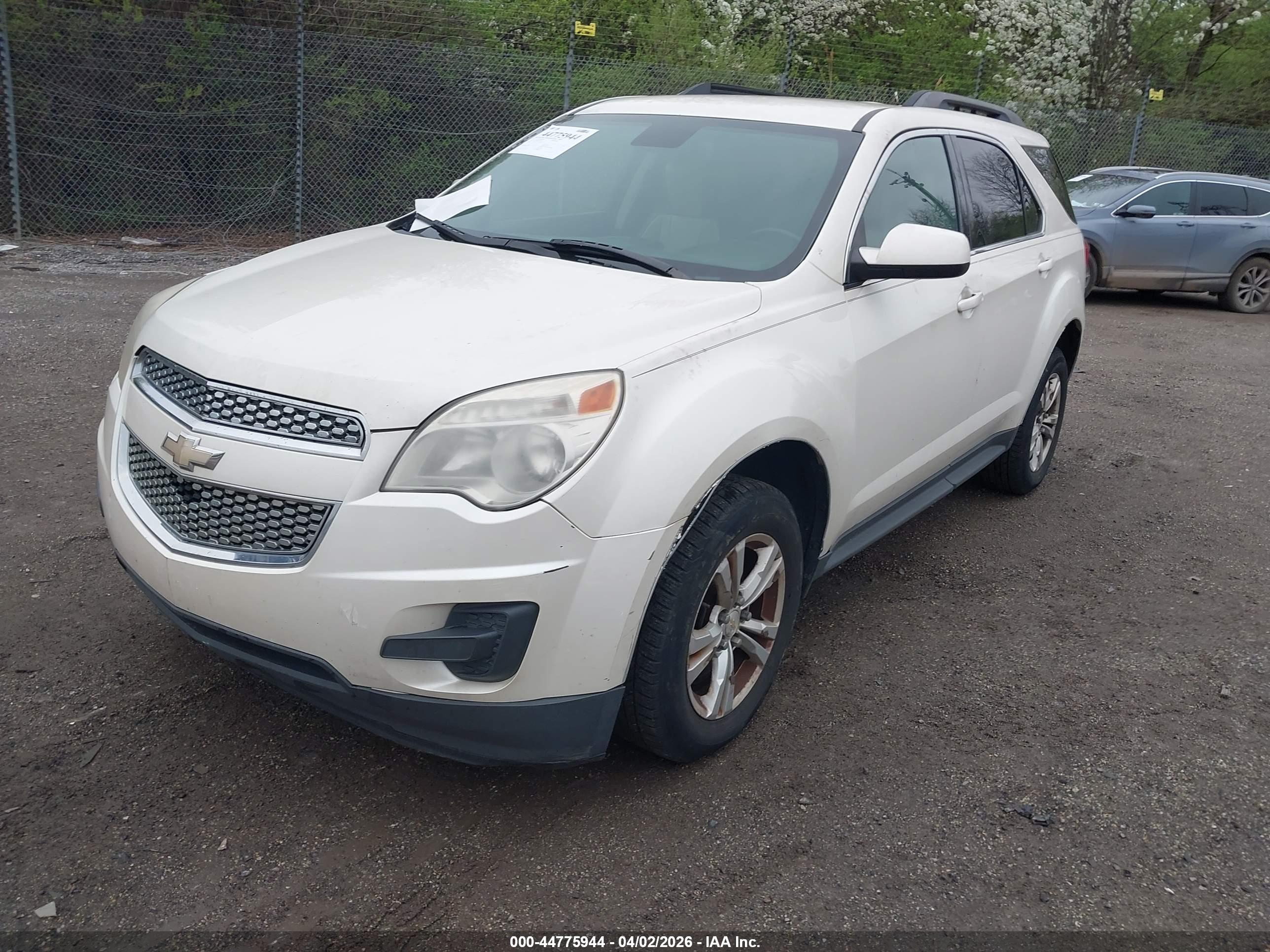 CHEVROLET EQUINOX image 2