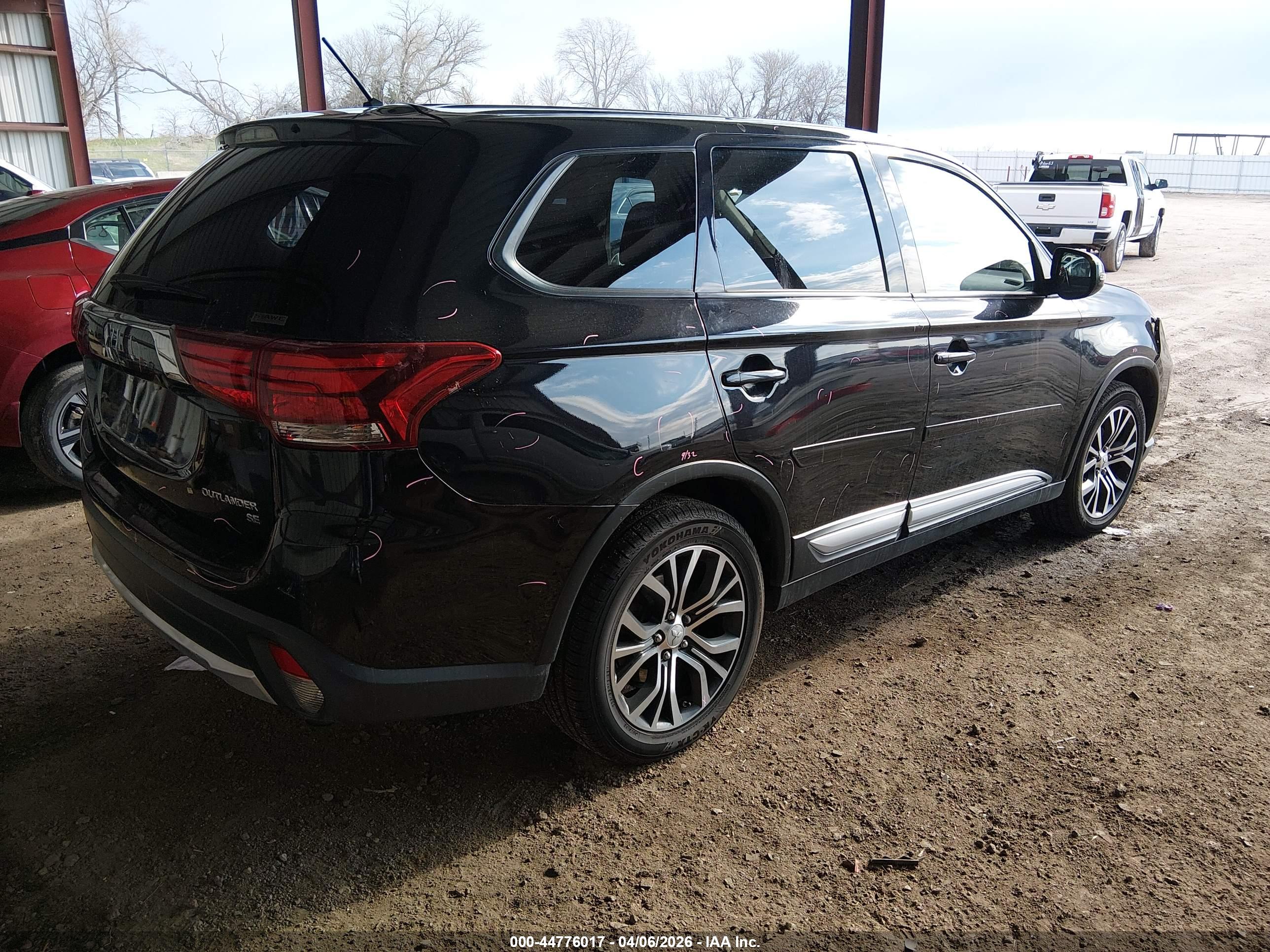 MITSUBISHI OUTLANDER image 4