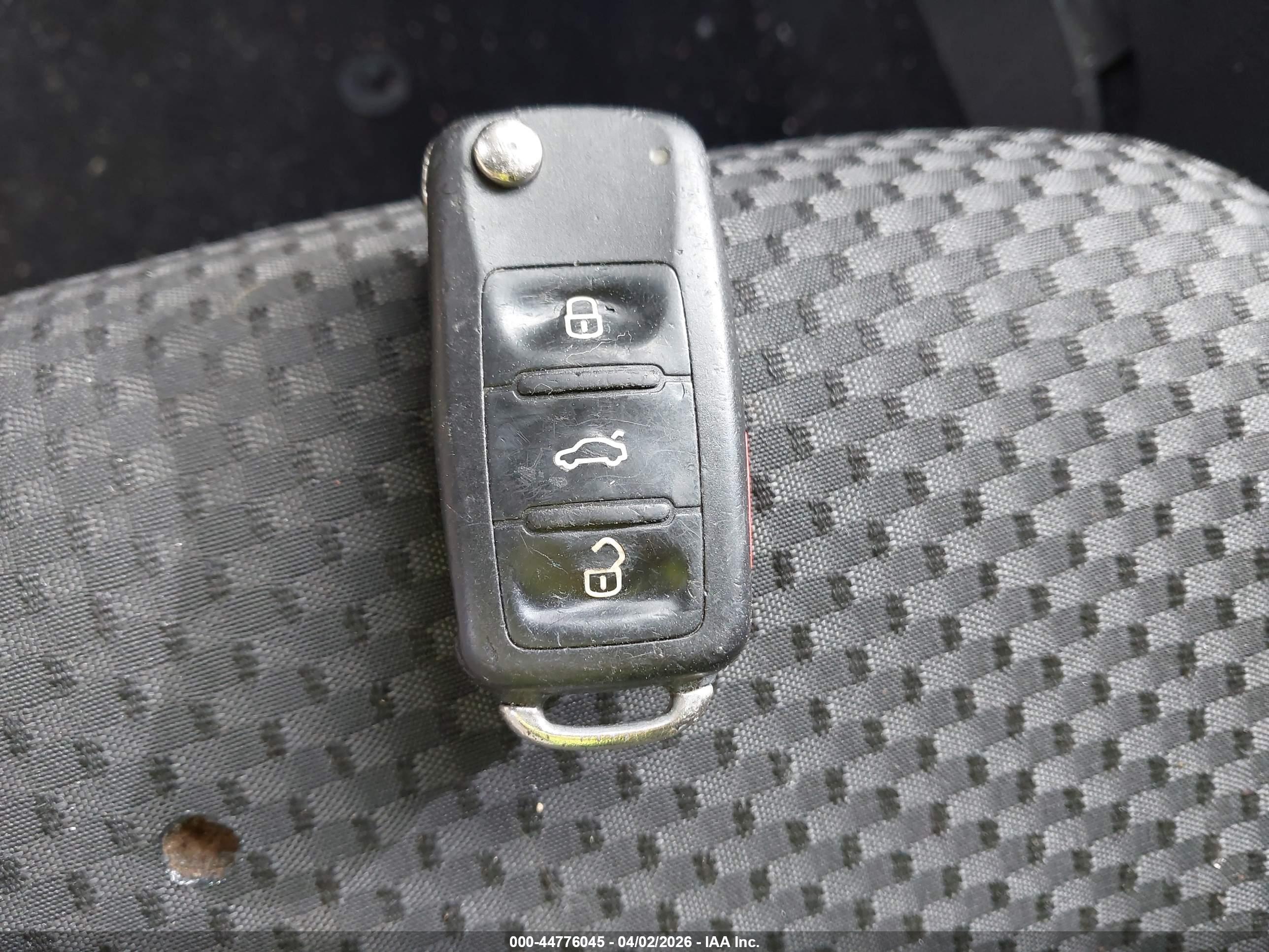 VOLKSWAGEN JETTA image 11