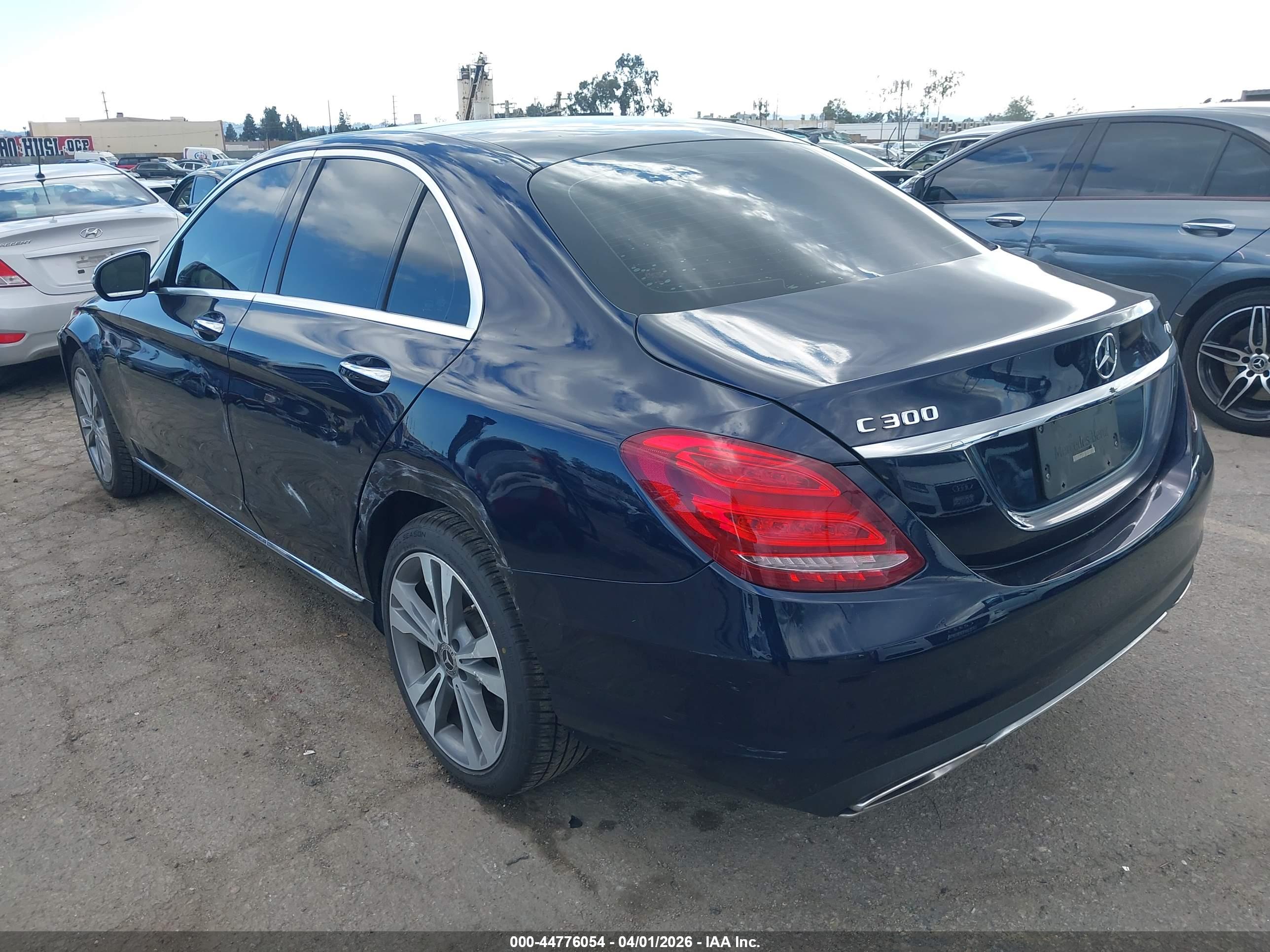 MERCEDES-BENZ C image 3