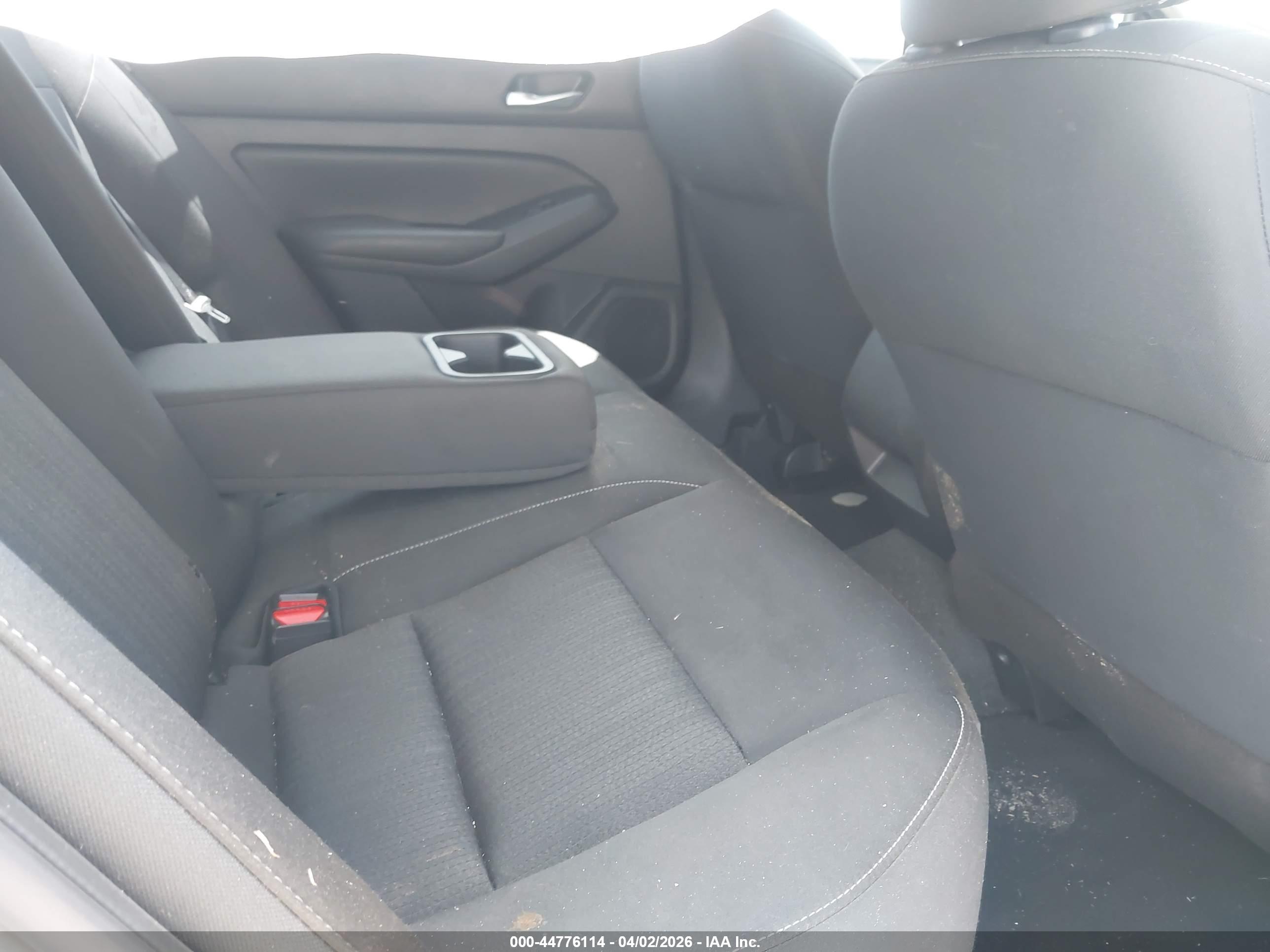 NISSAN ALTIMA image 8