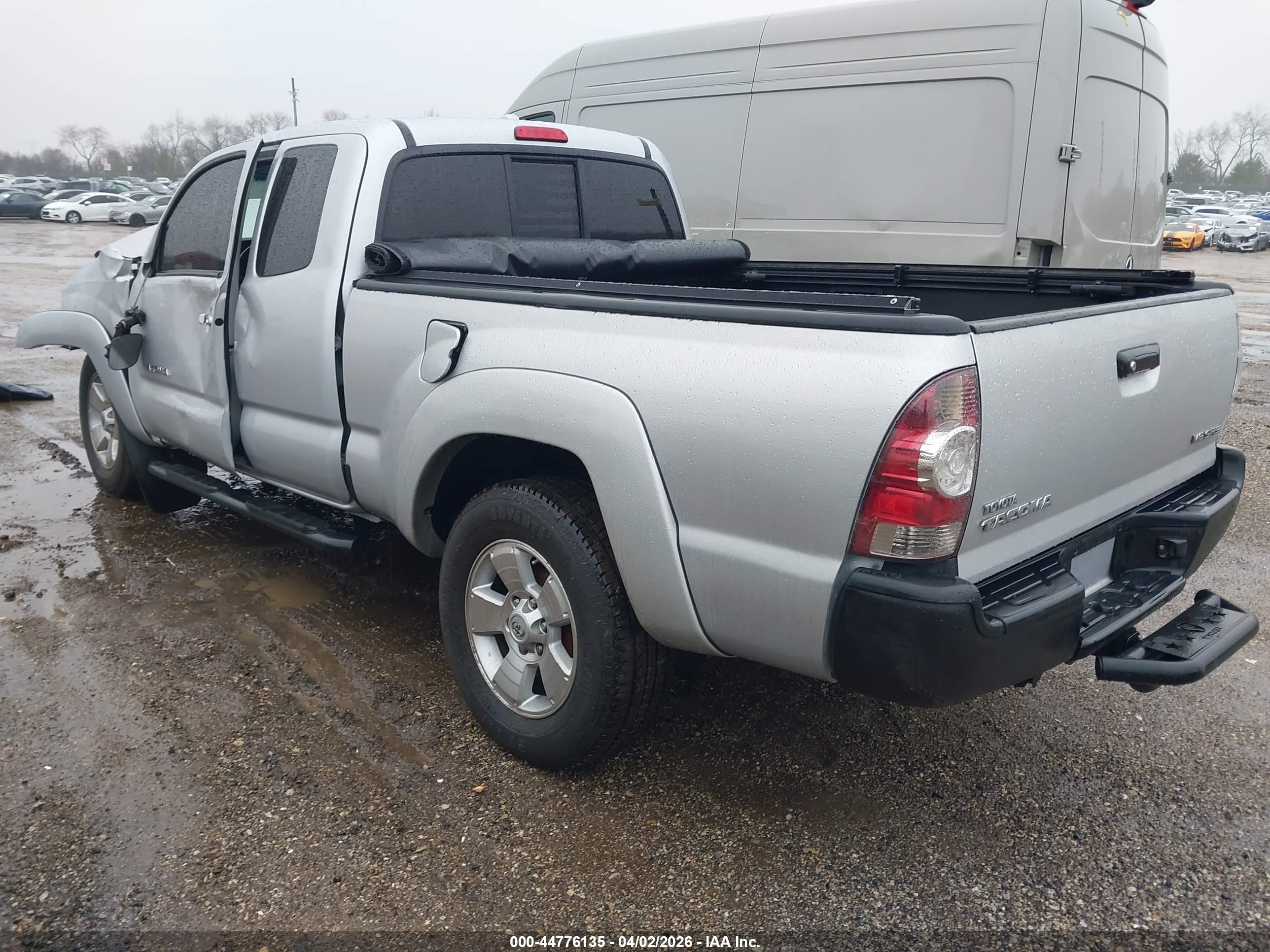 TOYOTA TACOMA image 3