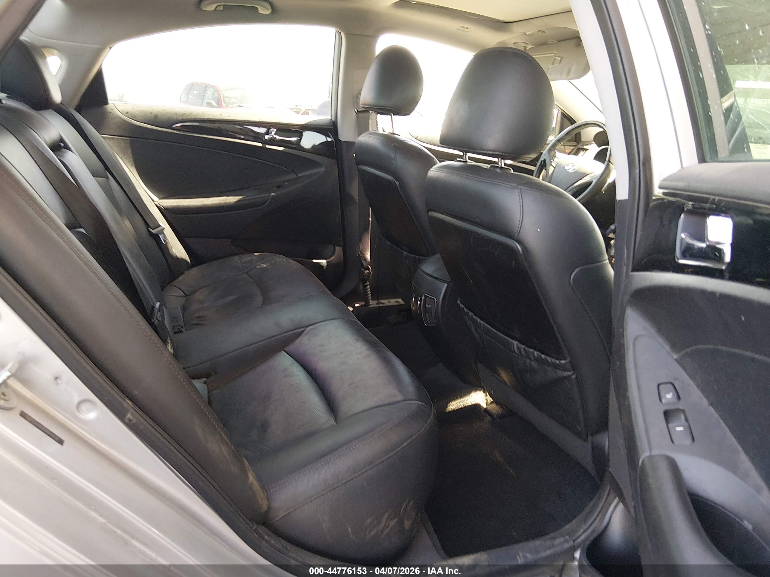 HYUNDAI SONATA image 8