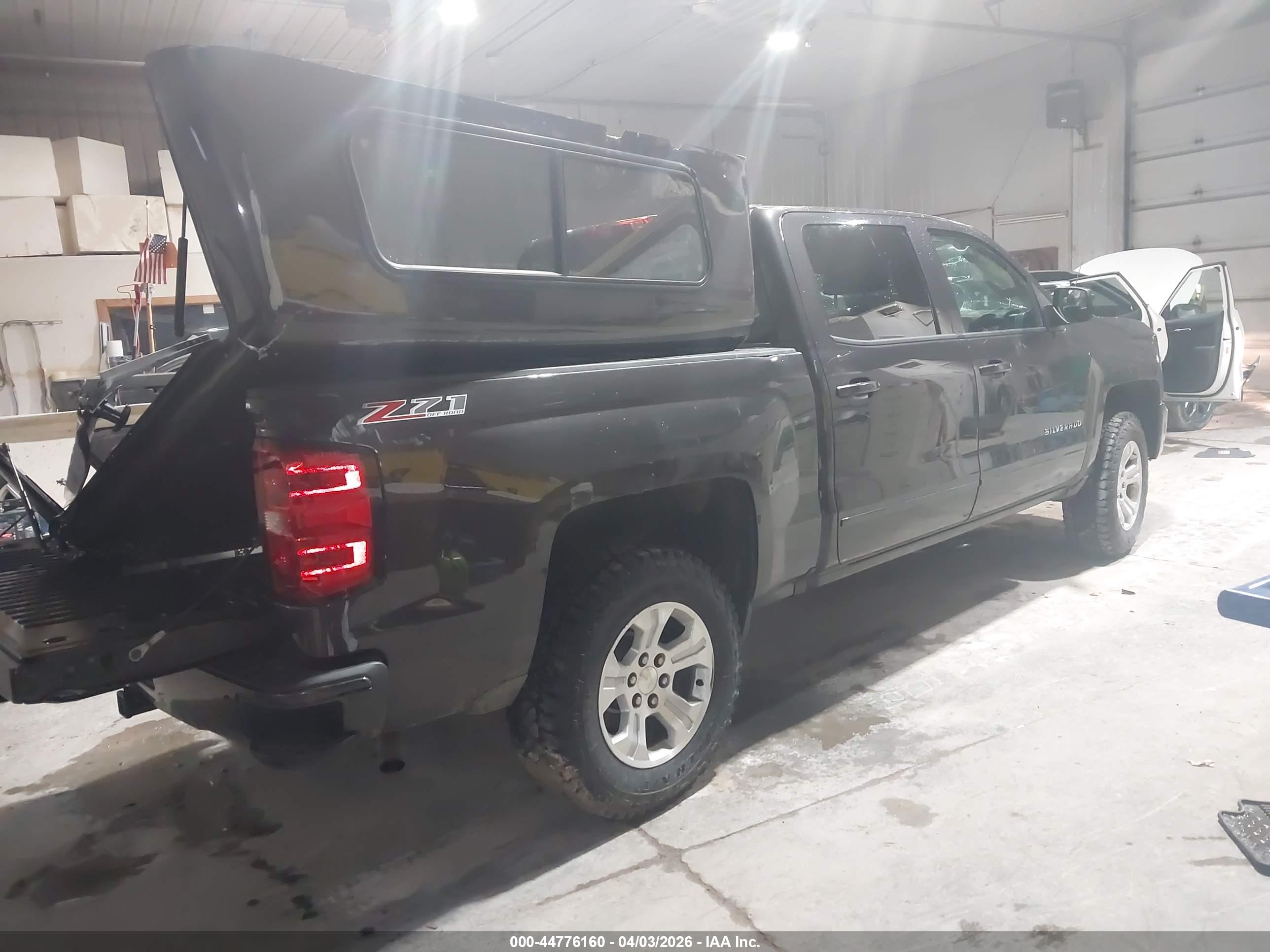 CHEVROLET SILVERADO image 4