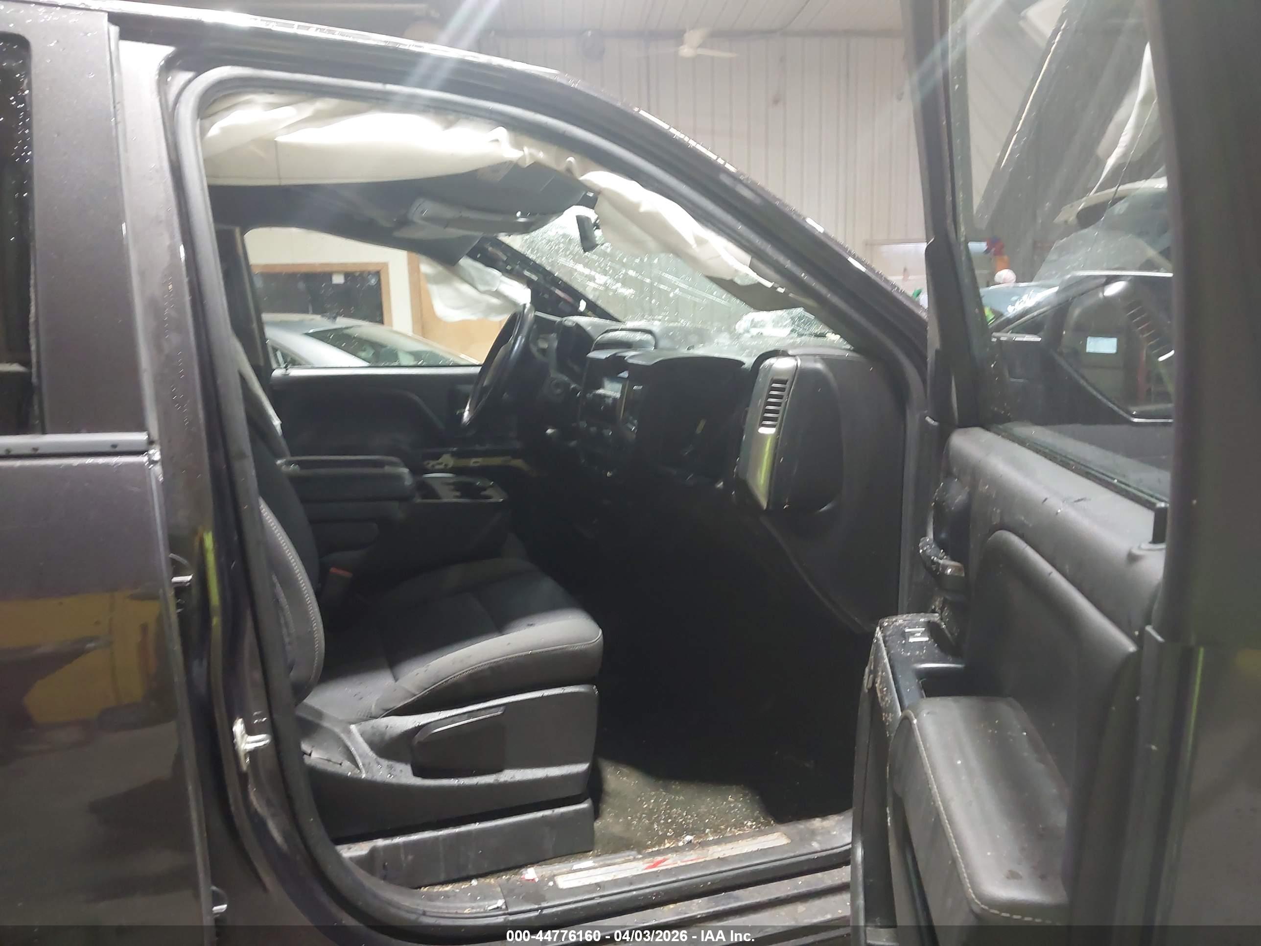 CHEVROLET SILVERADO image 5