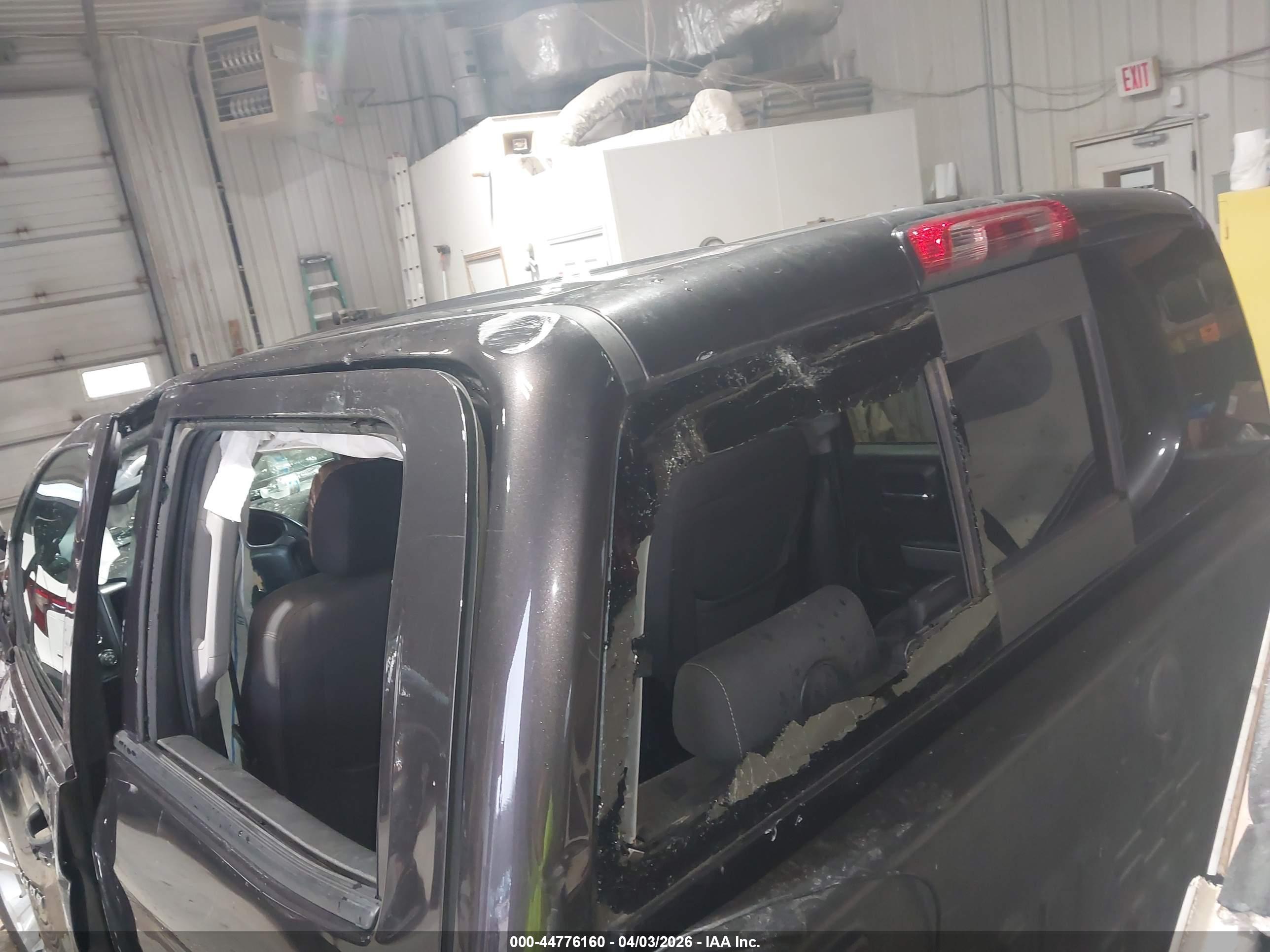 CHEVROLET SILVERADO image 6