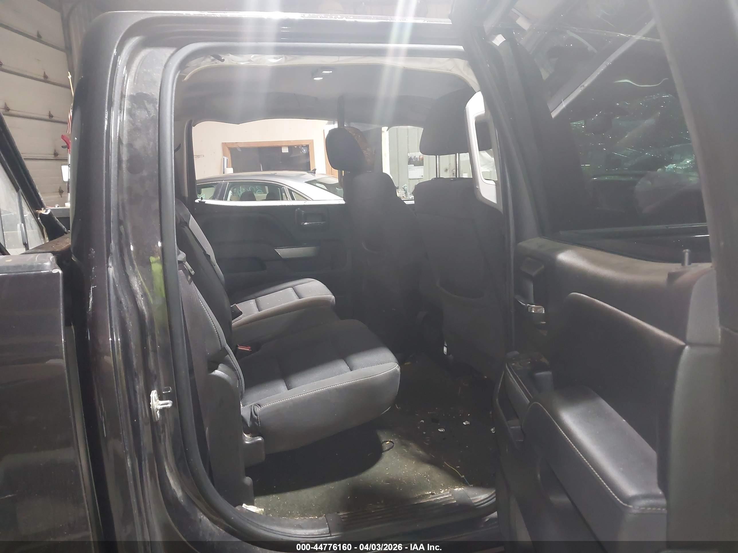 CHEVROLET SILVERADO image 8